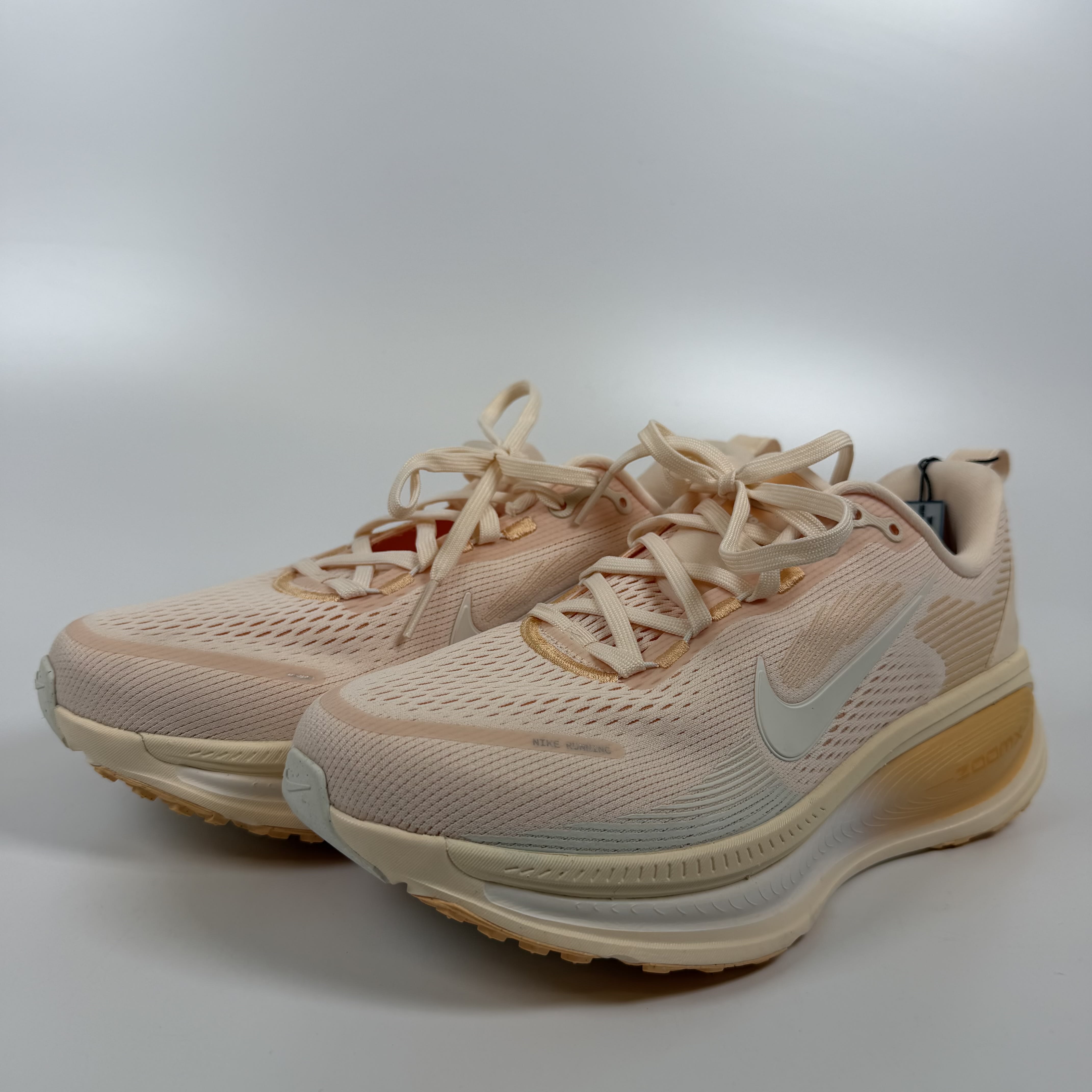 SP10333 Nike Vomero 18 Guava Ice Orange Chalk (Women's)