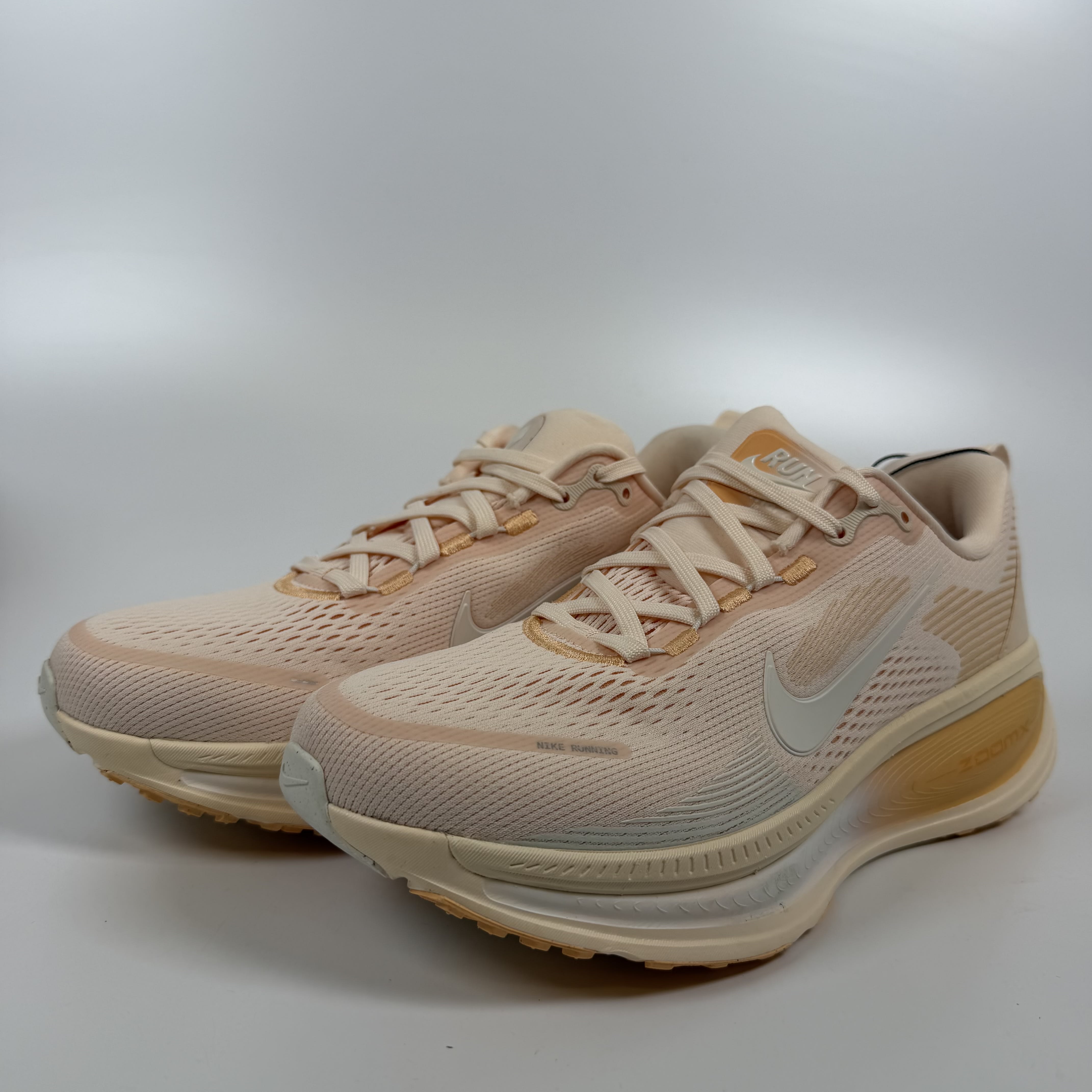 SP10334 Nike Vomero 18 Guava Ice Orange Chalk (Women's)