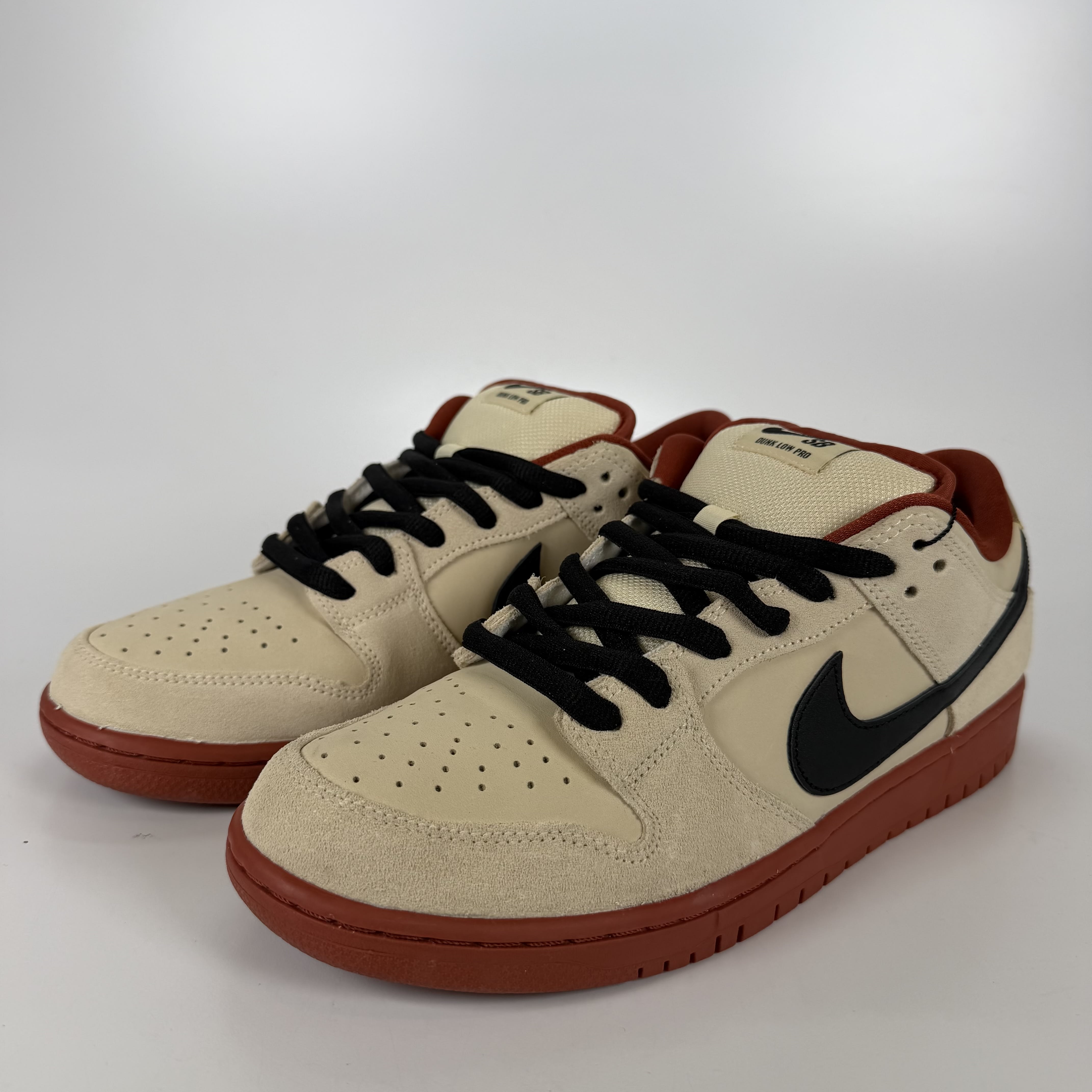 SP3680 Nike SB Dunk Low Pro Hennessy