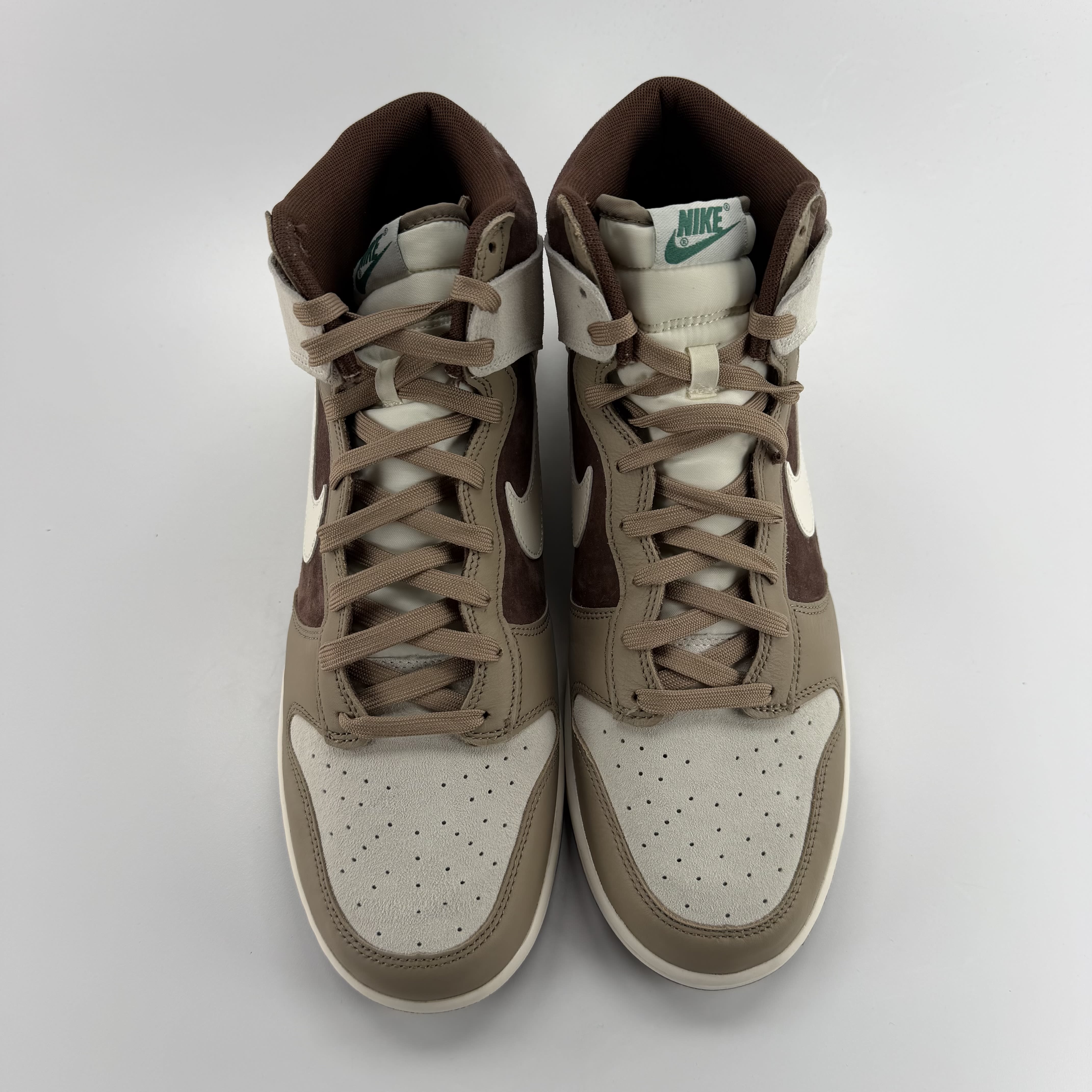 436907 Nike Dunk High 'Light Chocolate'