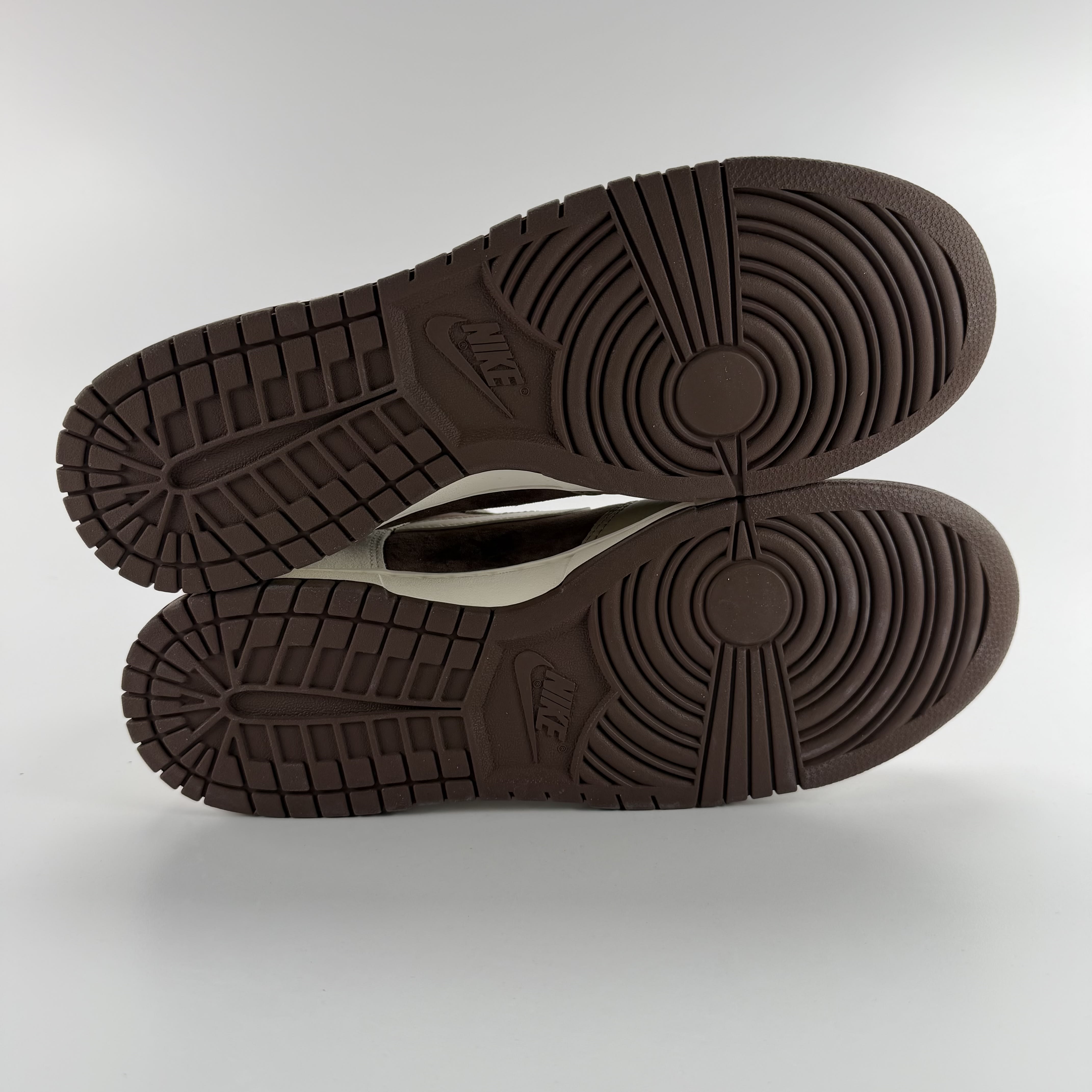 436907 Nike Dunk High 'Light Chocolate'