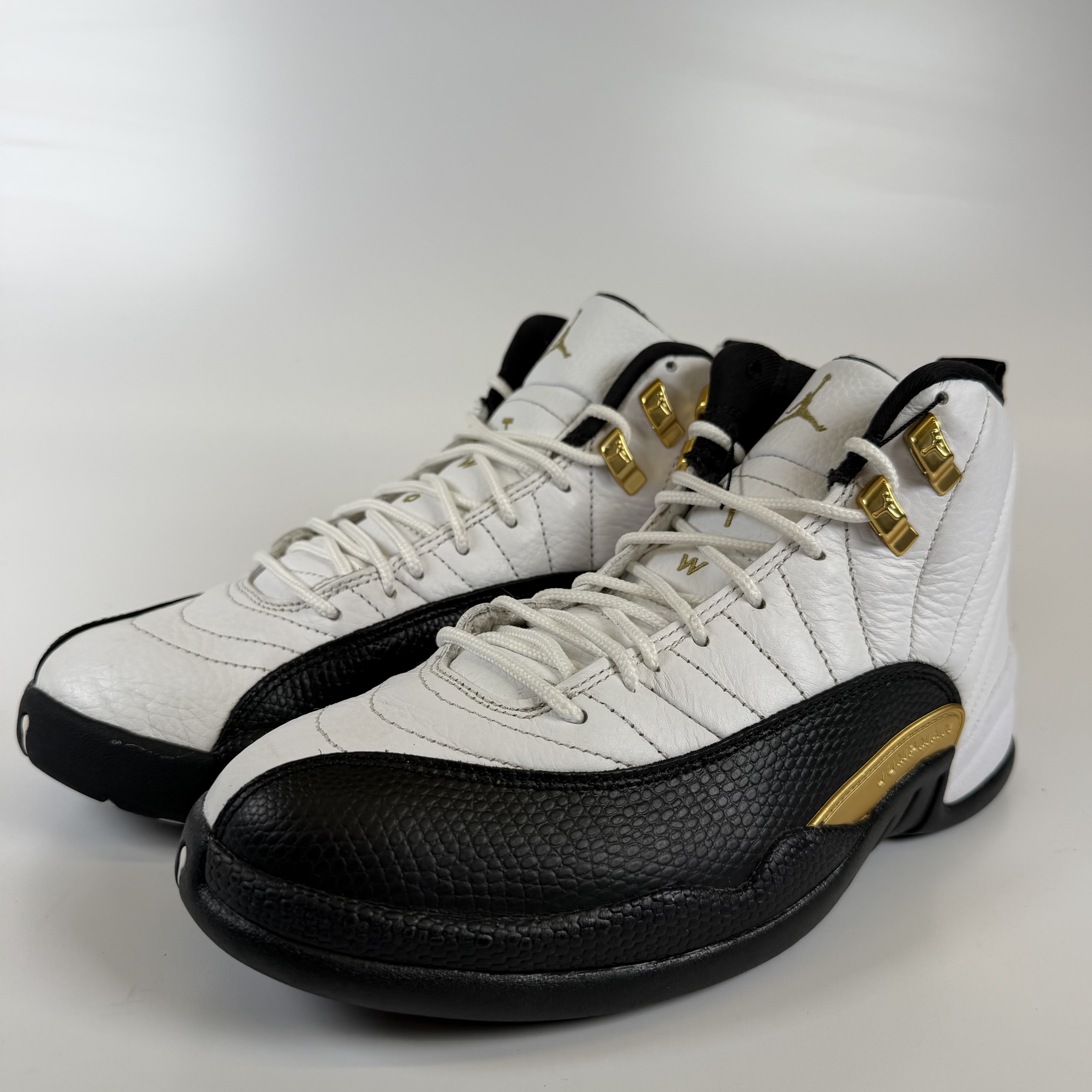 672199 Jordan 12 Retro Royalty Taxi