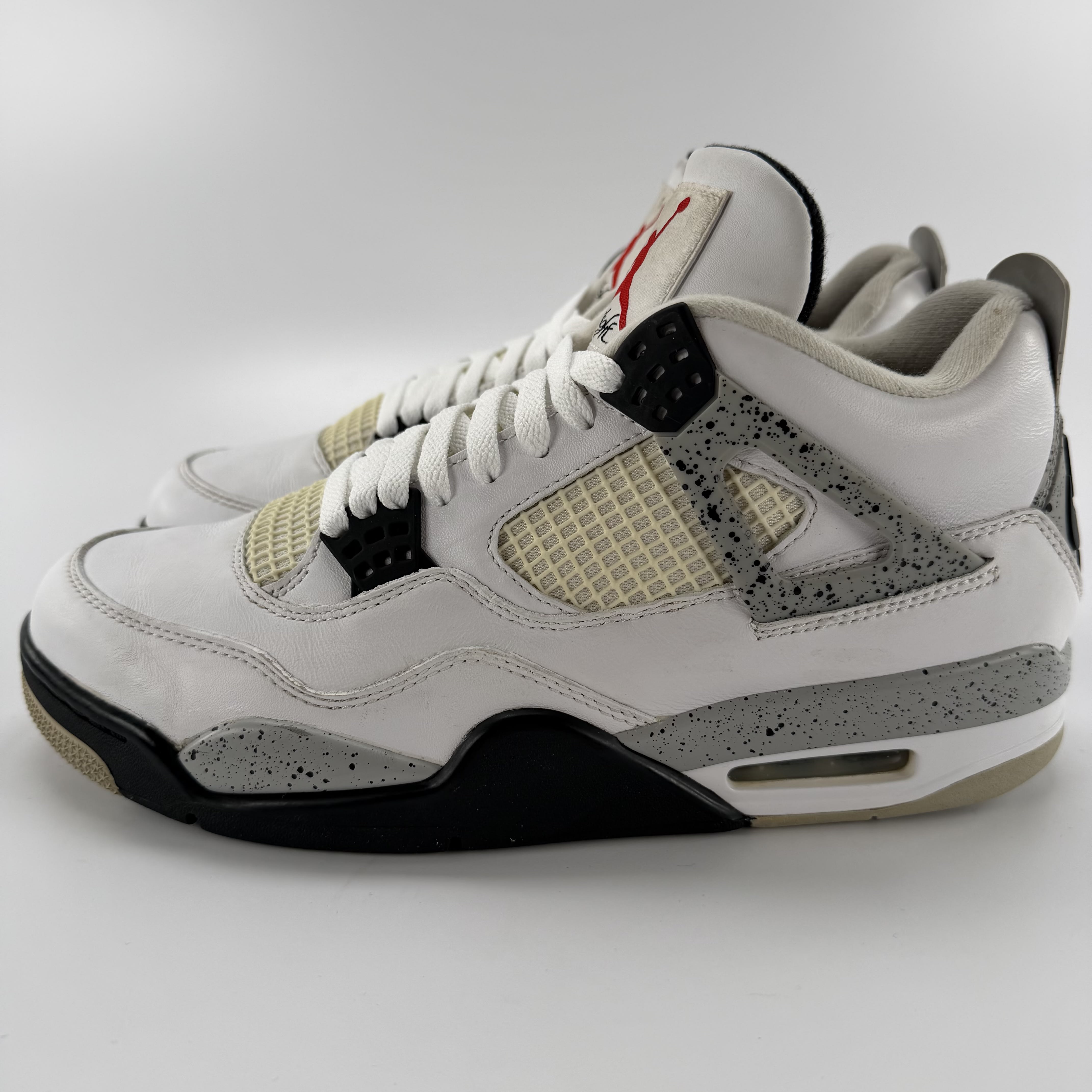 506712 Jordan 4 Retro White Cement (2016)