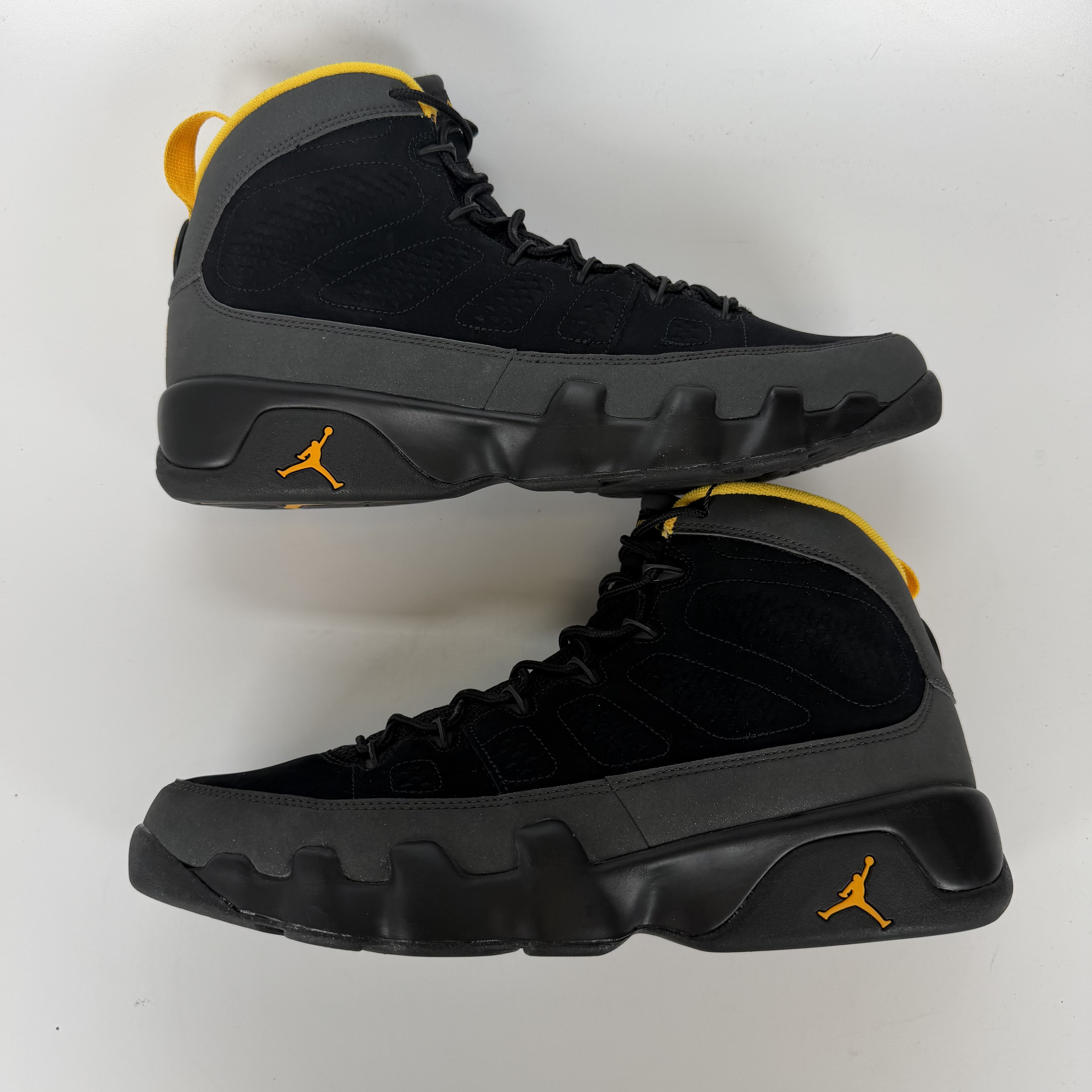 SP4110 Jordan 9 Retro Dark Charcoal University Gold