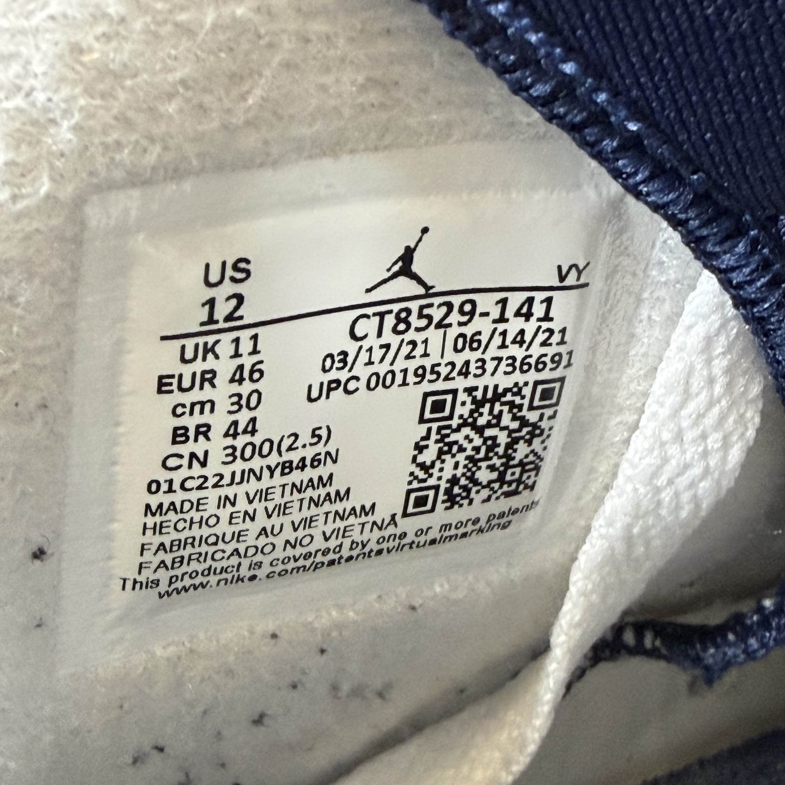 SP3912 Jordan 6 Retro Midnight Navy (2022)