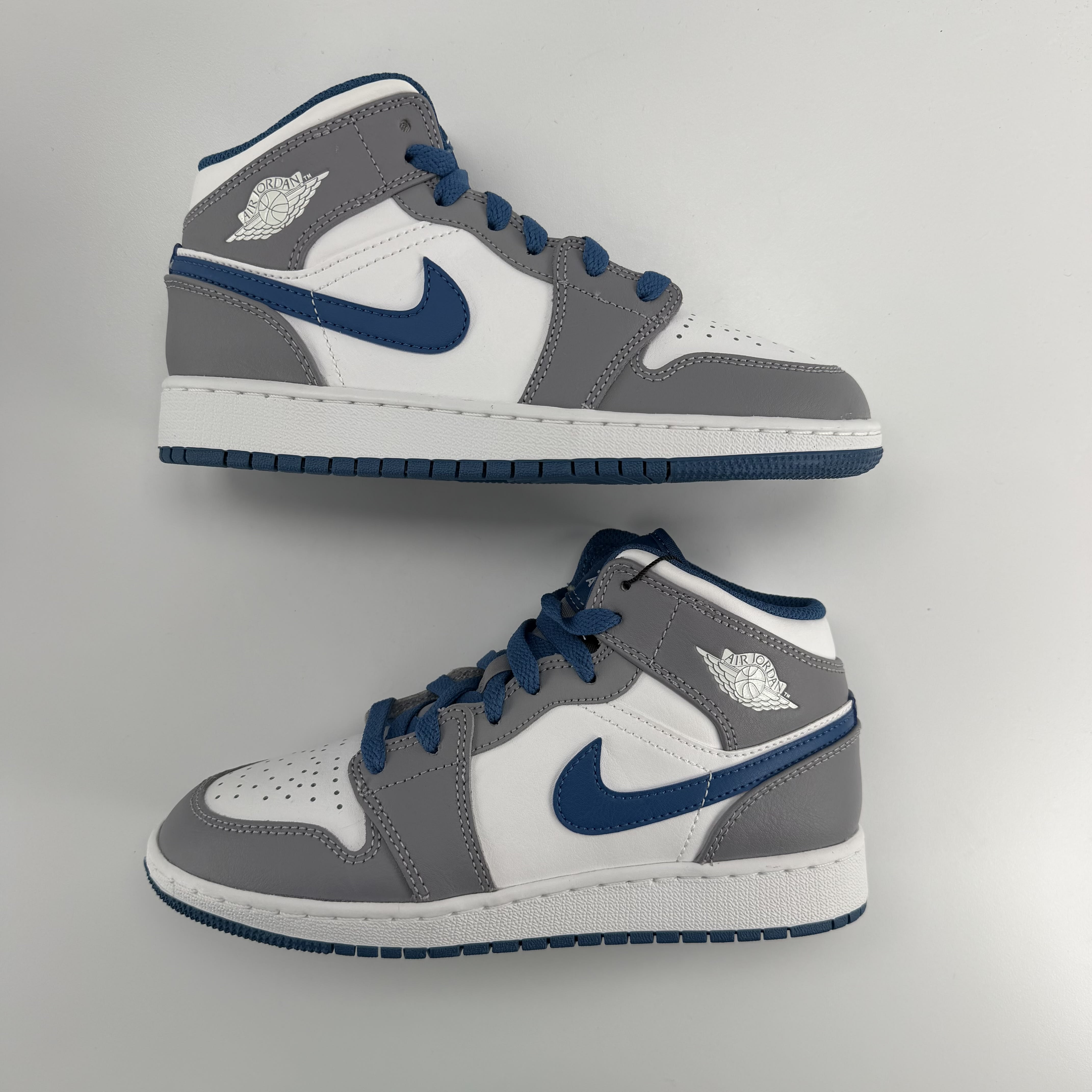416492 Jordan 1 Mid True Blue Cement (GS)