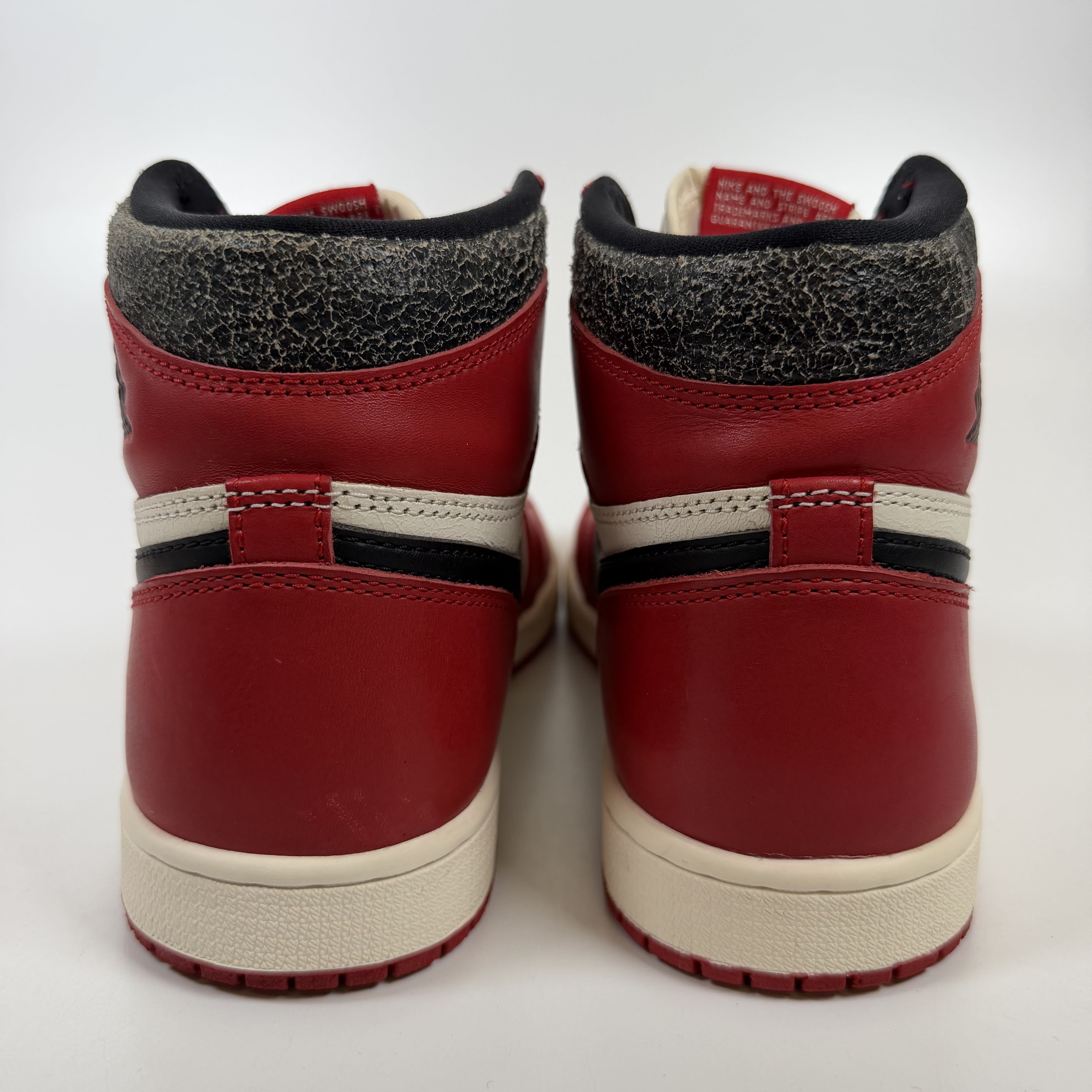 632812 Jordan 1 Retro High OG Chicago Lost and Found