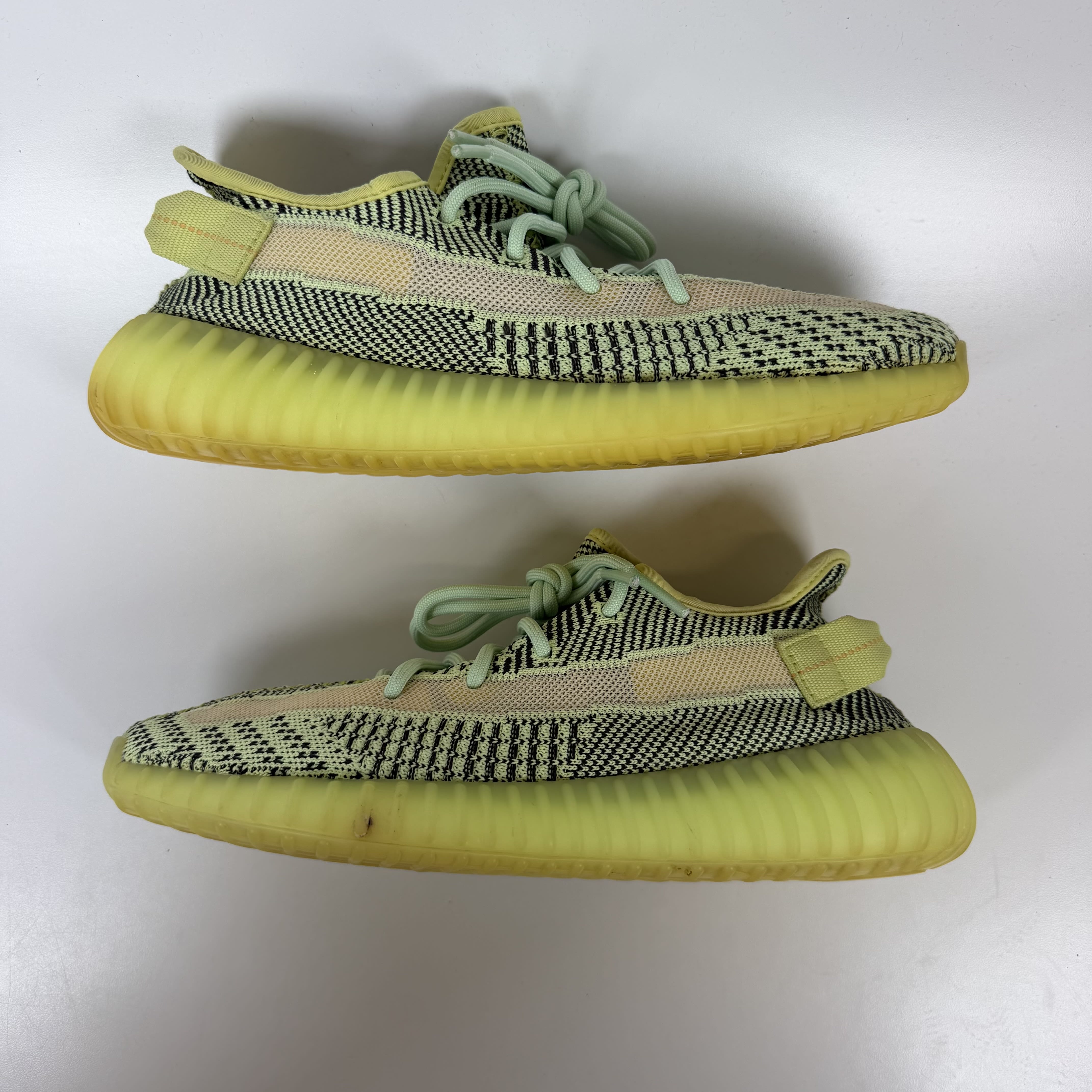 503701 Yeezy Boost 350 V2 'Yeezreel Non-Reflective'