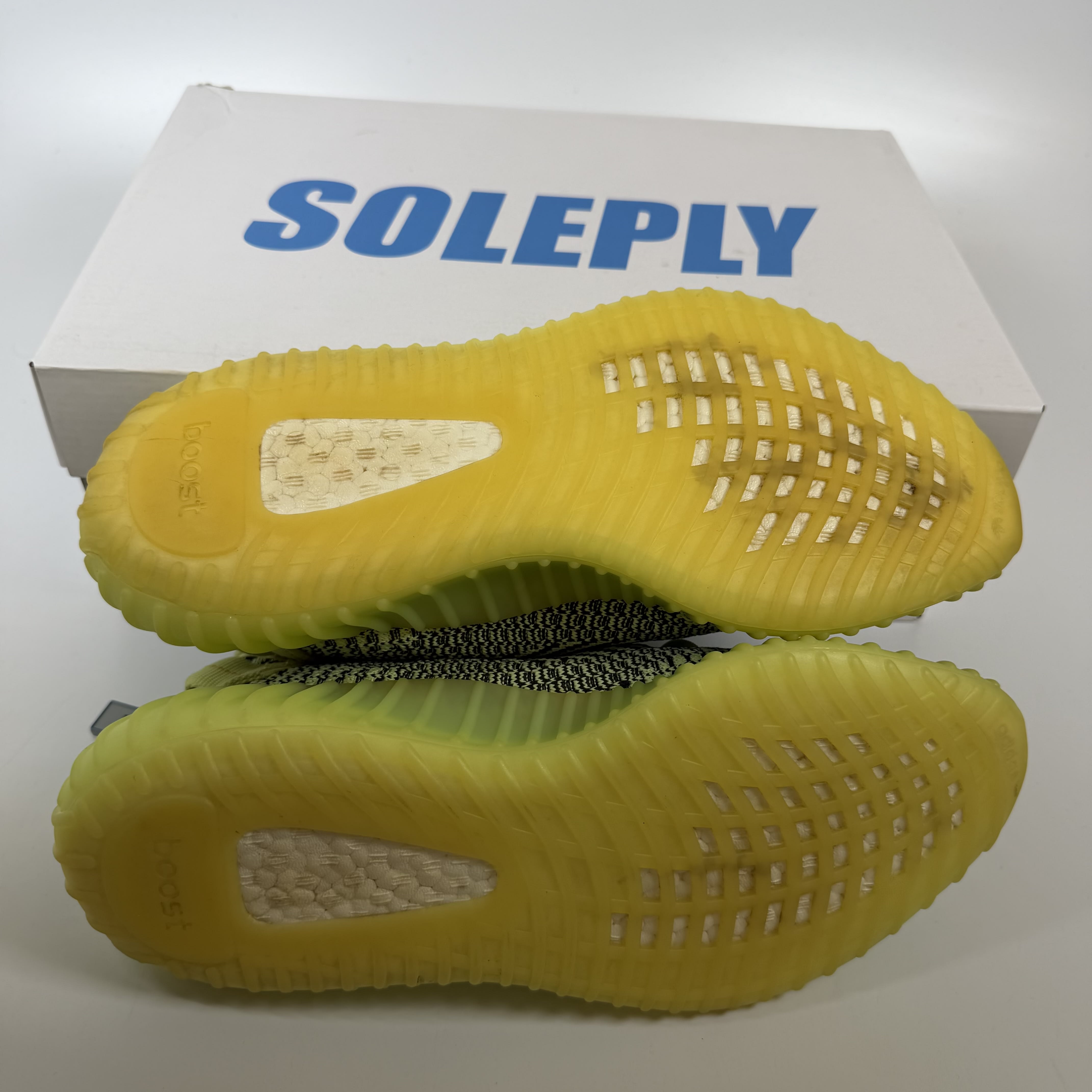 503701 Yeezy Boost 350 V2 'Yeezreel Non-Reflective'