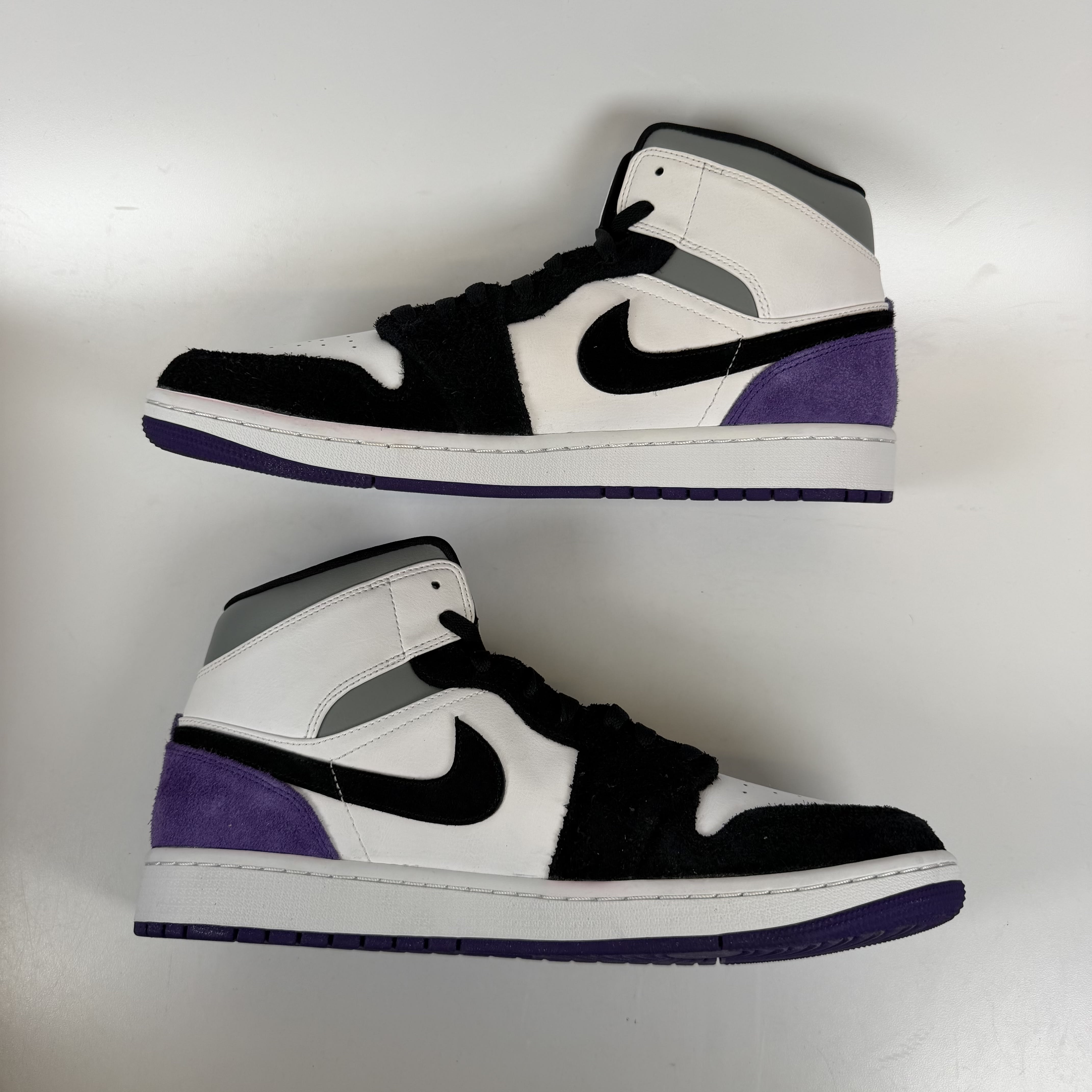 787760 Air Jordan 1 Mid SE 'Varsity Purple'
