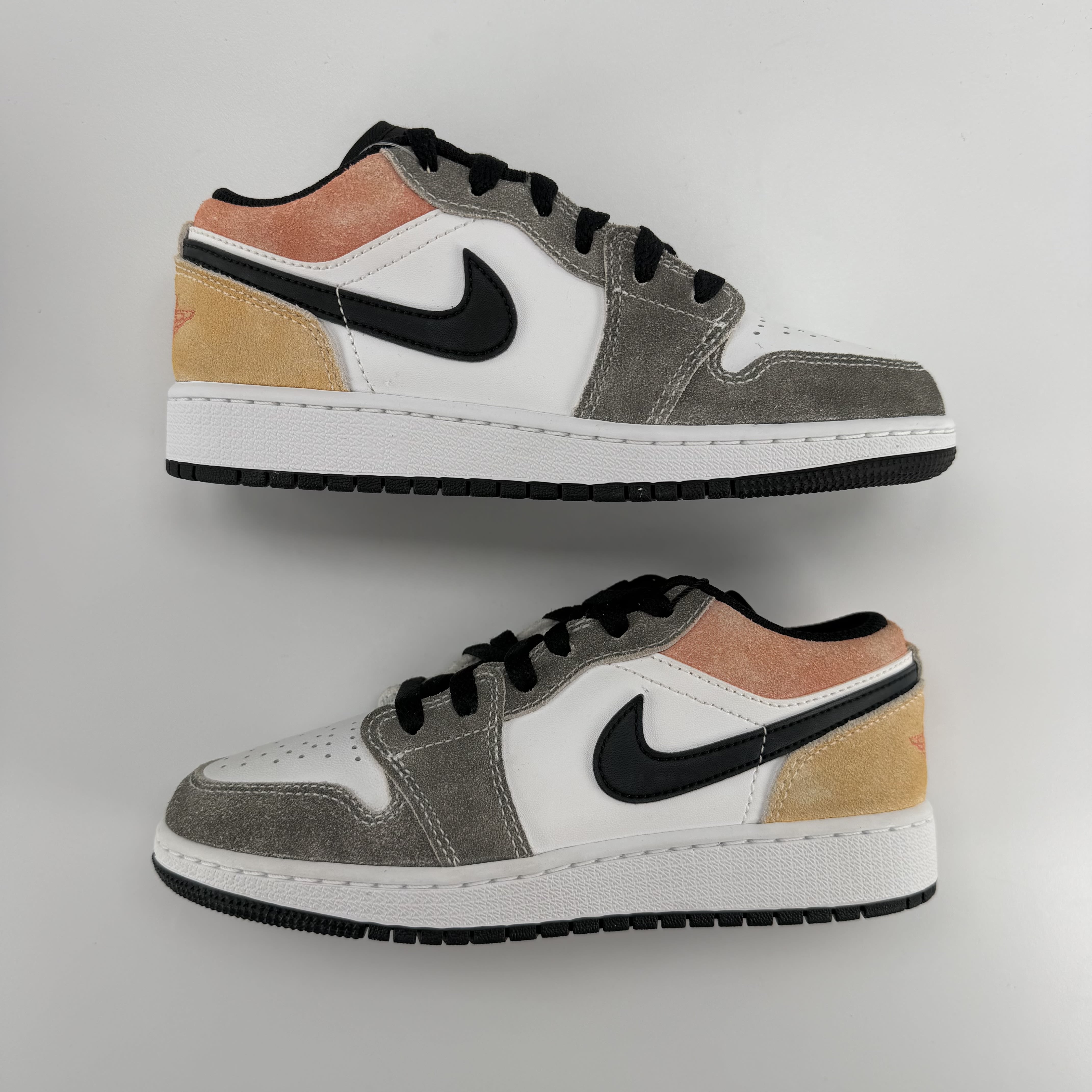 272458 Jordan 1 Low SE Flight Club (GS)