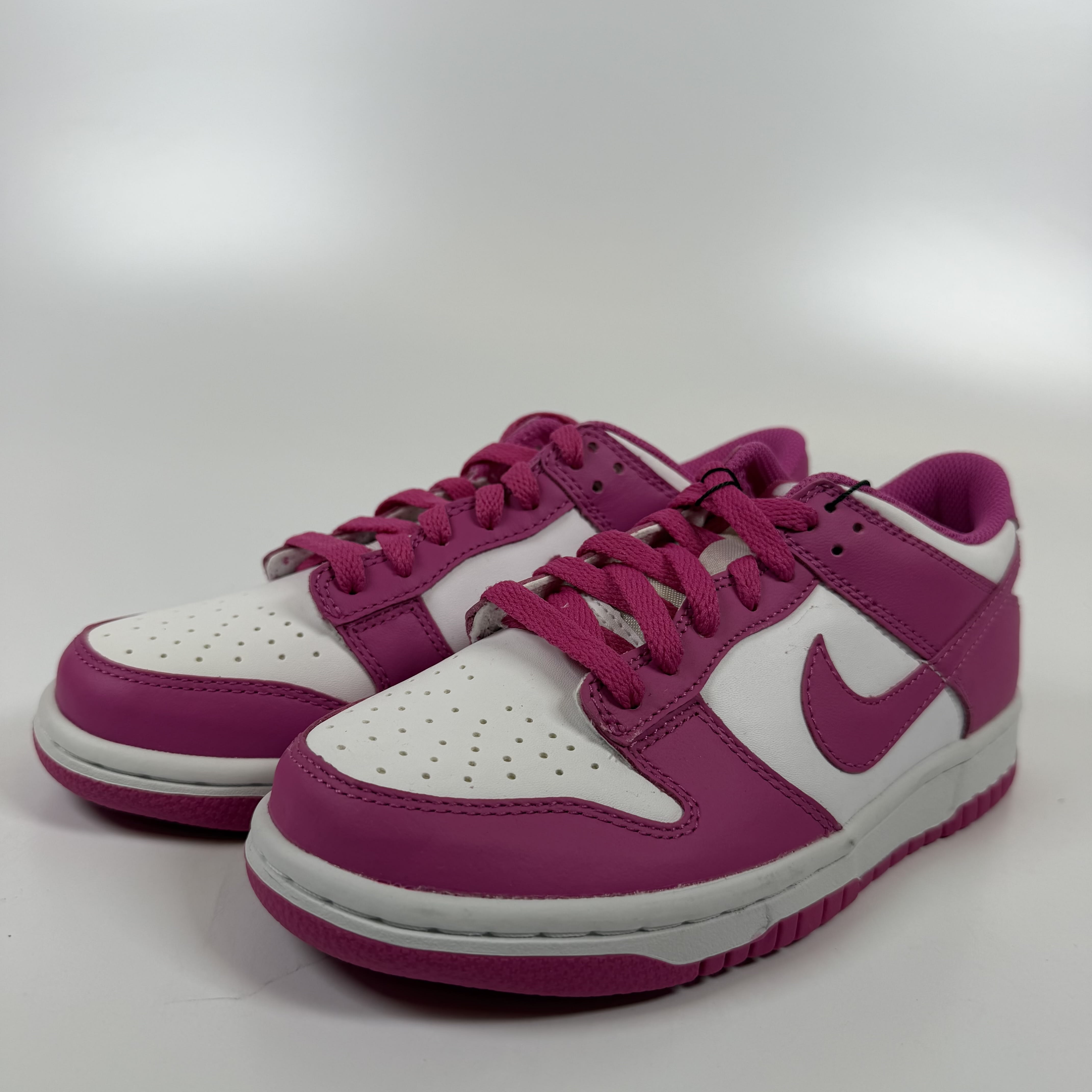 345260 Nike Dunk Low Active Fuchsia (GS)