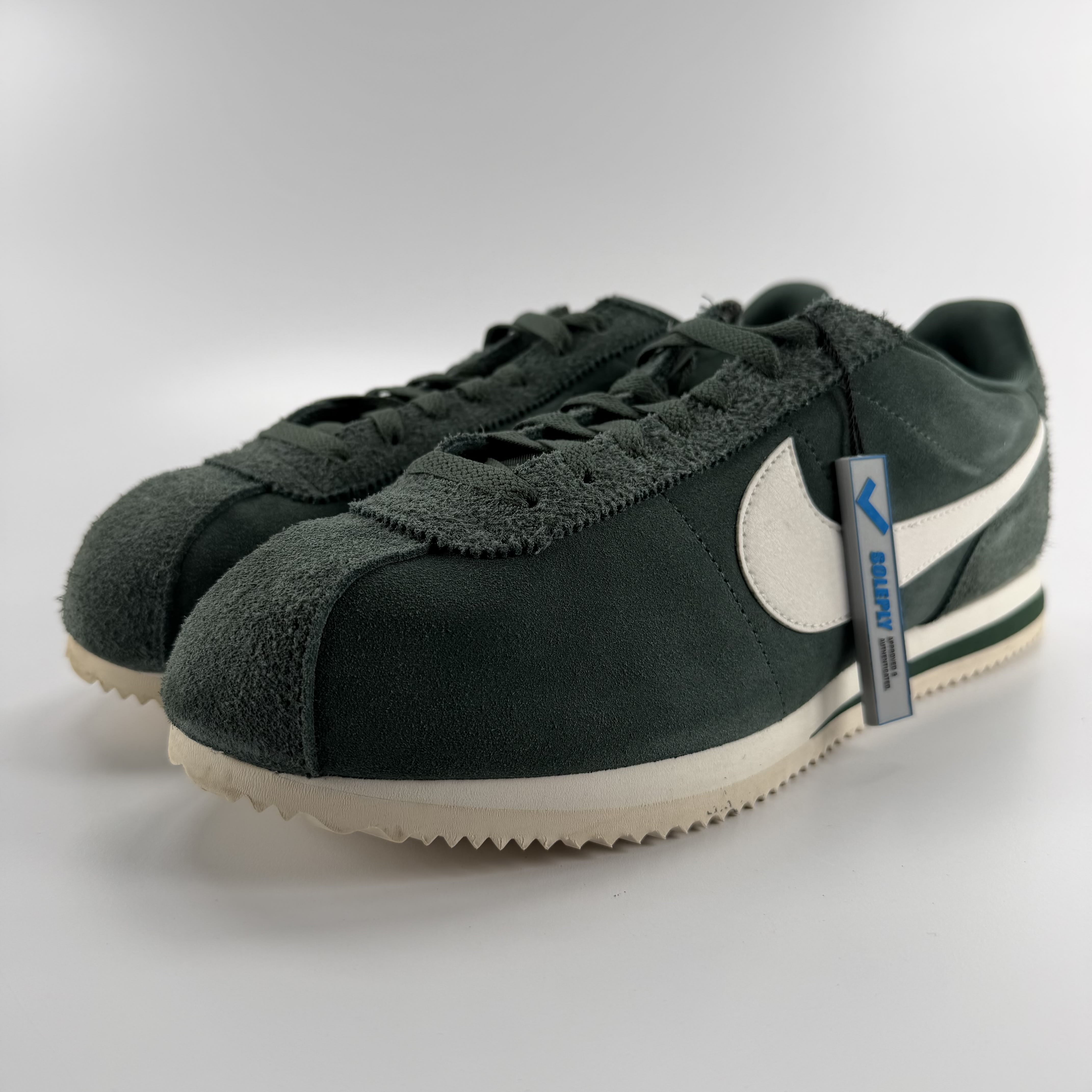 811599 Nike Cortez Vintage Green