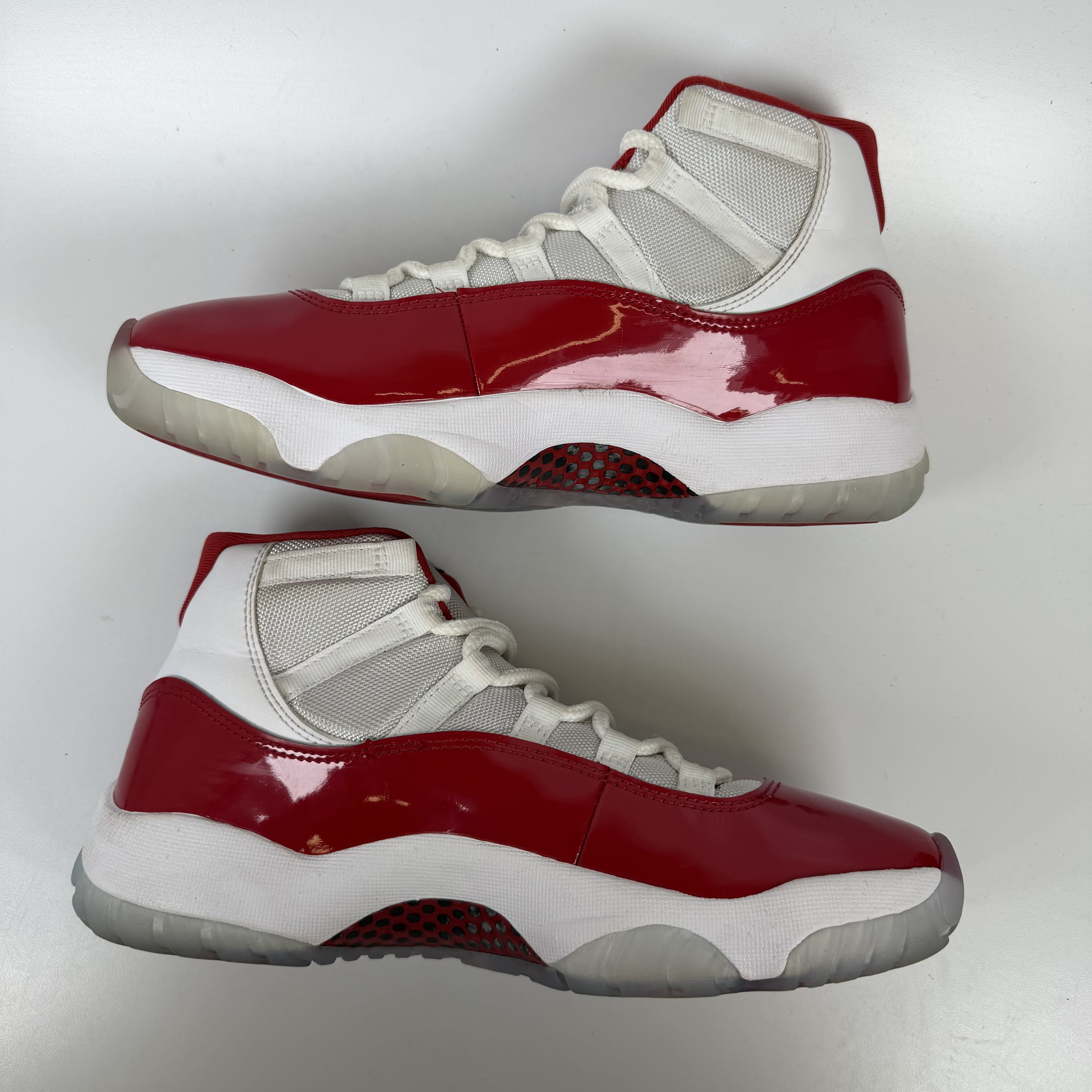 631172 Jordan 11 Retro Cherry (2022)