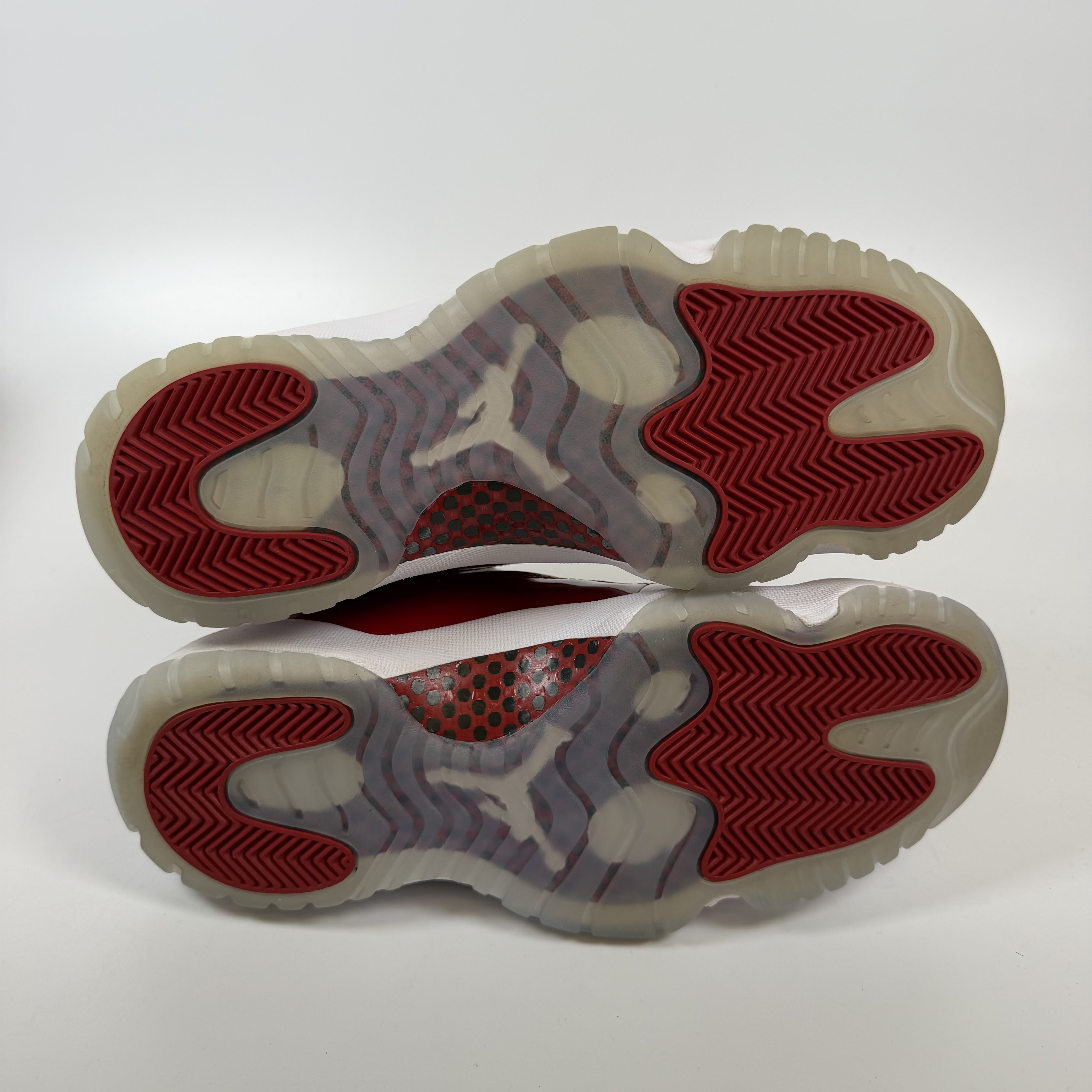 631172 Jordan 11 Retro Cherry (2022)