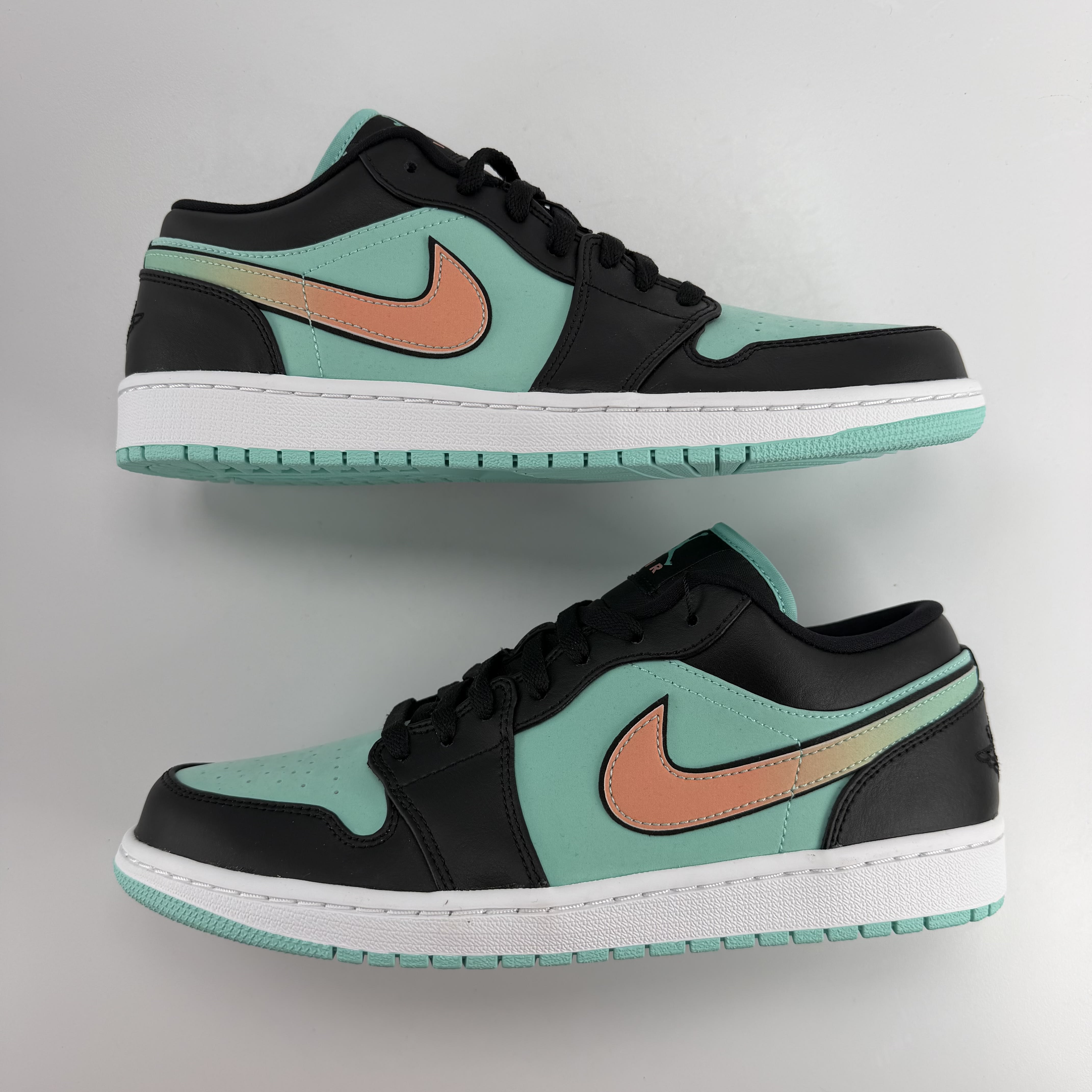 824598 Jordan 1 Low SE Tropical Twist
