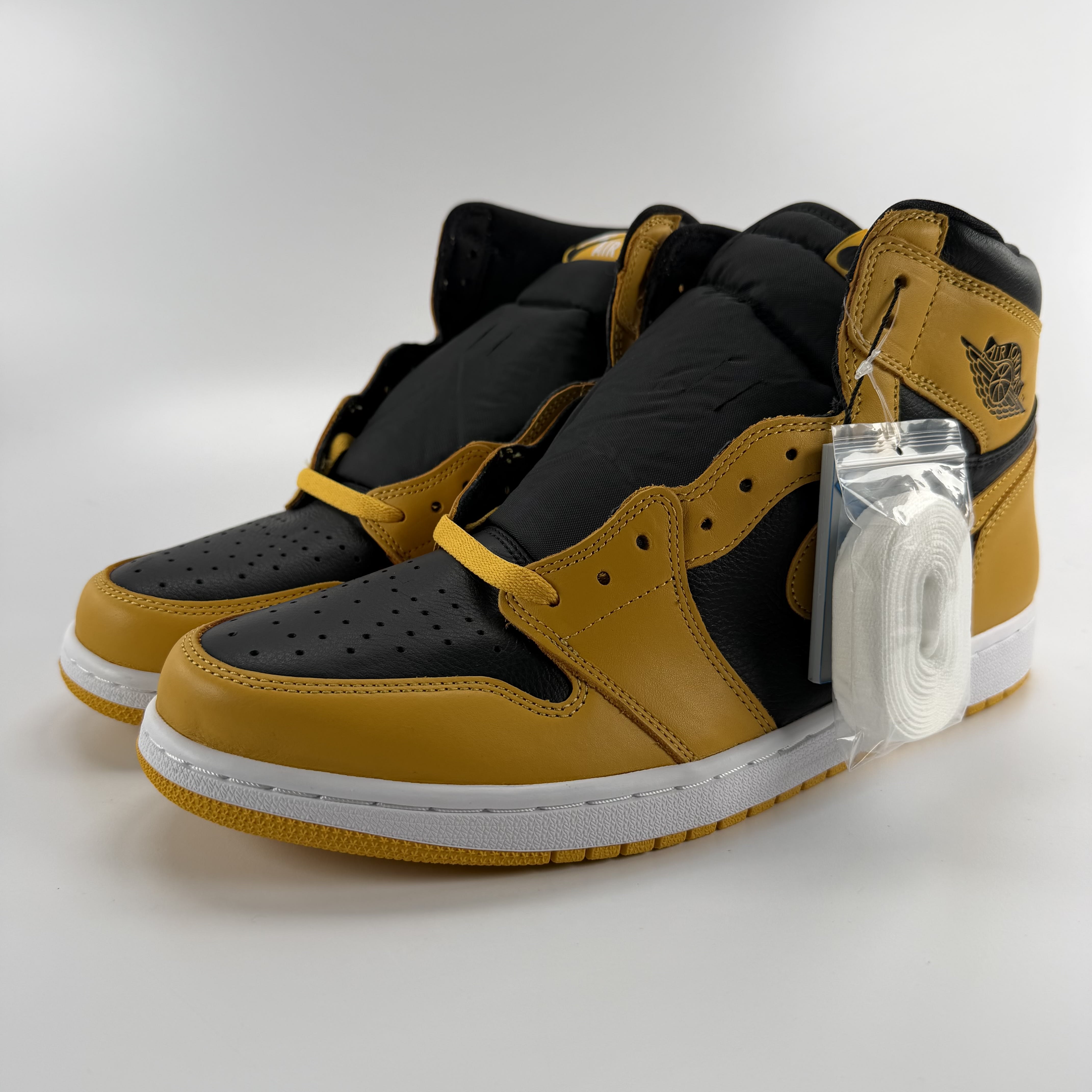 822182 Jordan 1 Retro High Pollen