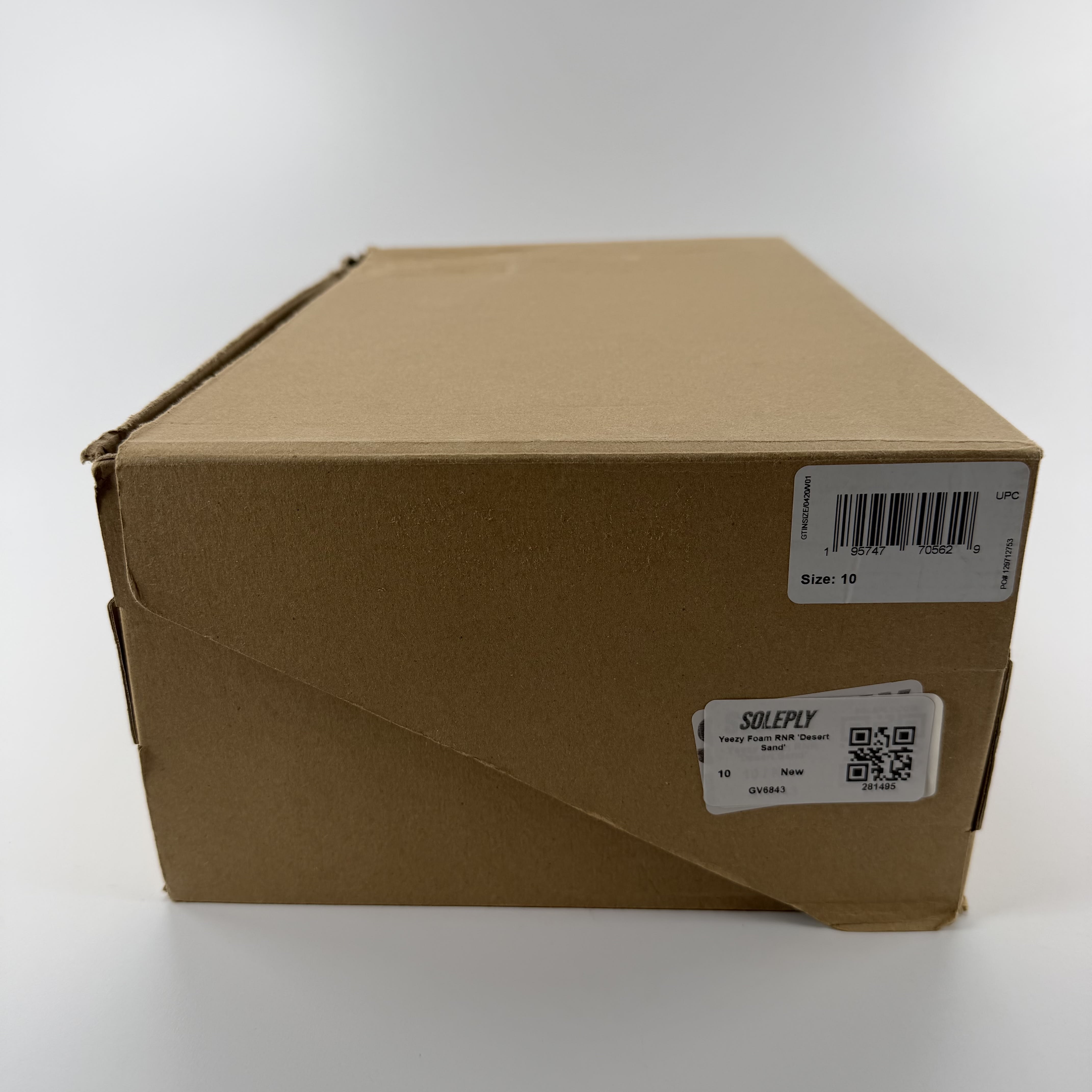 281495 Yeezy Foam RNR 'Desert Sand'
