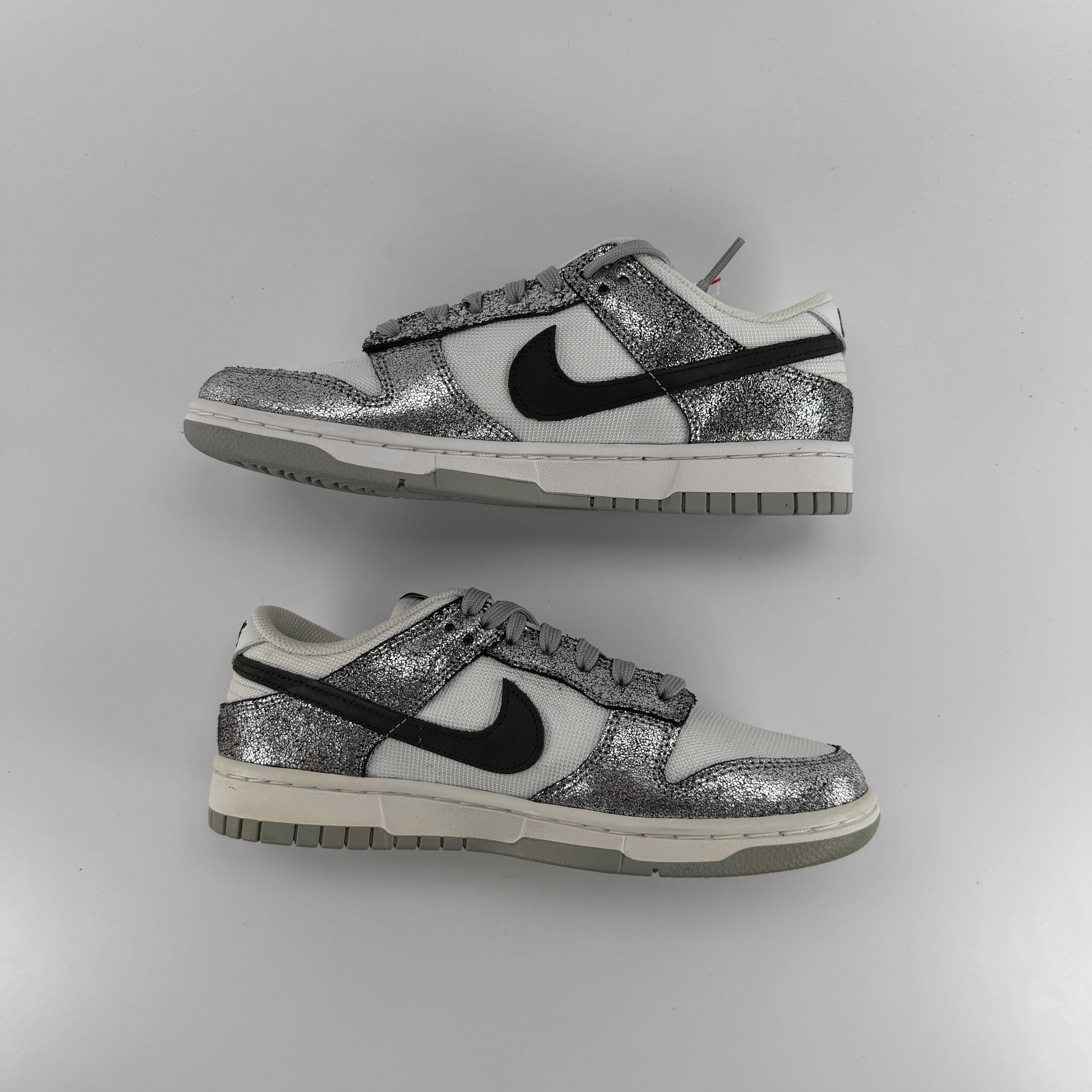 280769 Wmns Dunk Low 'Golden Gals'