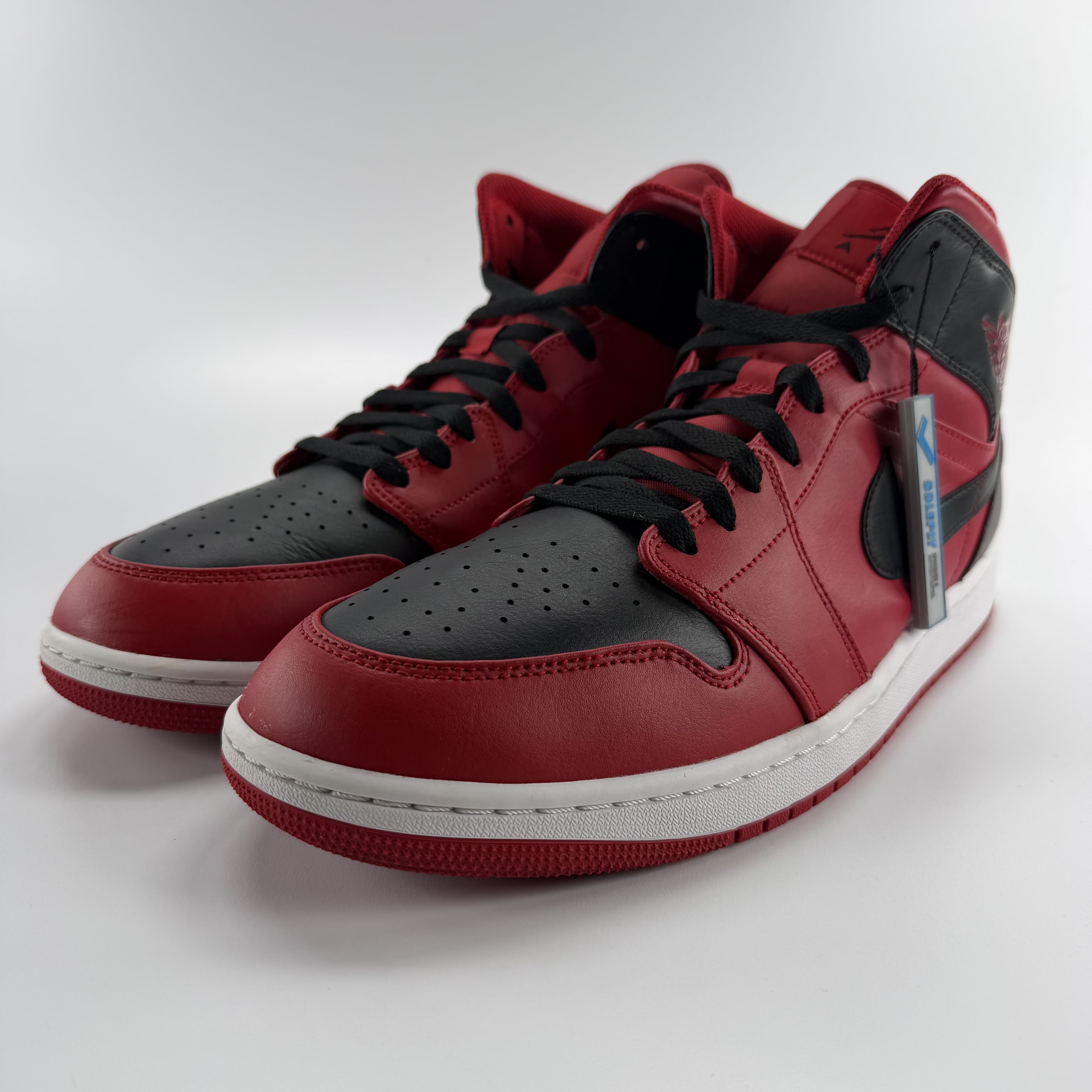 440184 Jordan 1 Mid Reverse Bred (2021)
