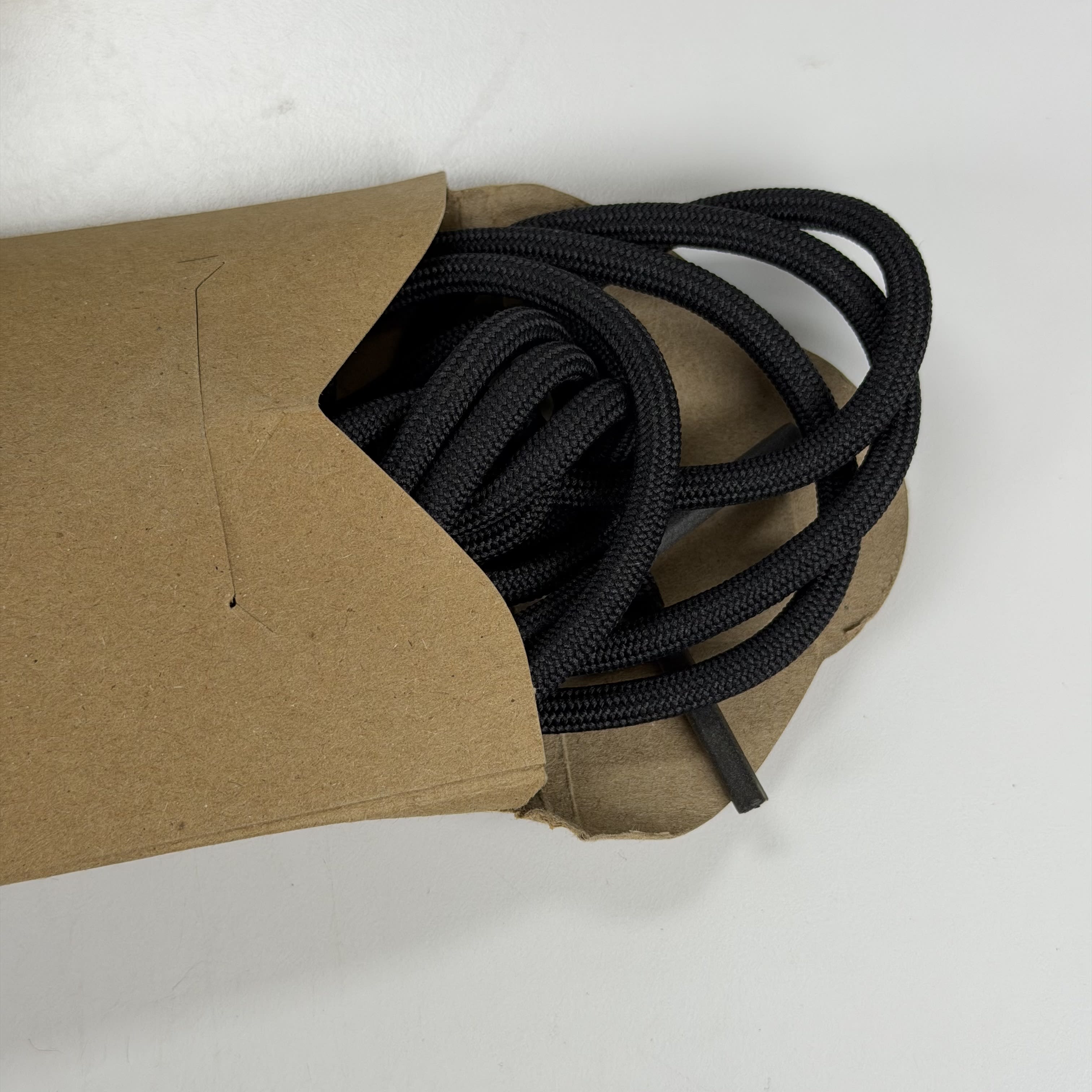677335 adidas Yeezy Boost 350 V2 Carbon