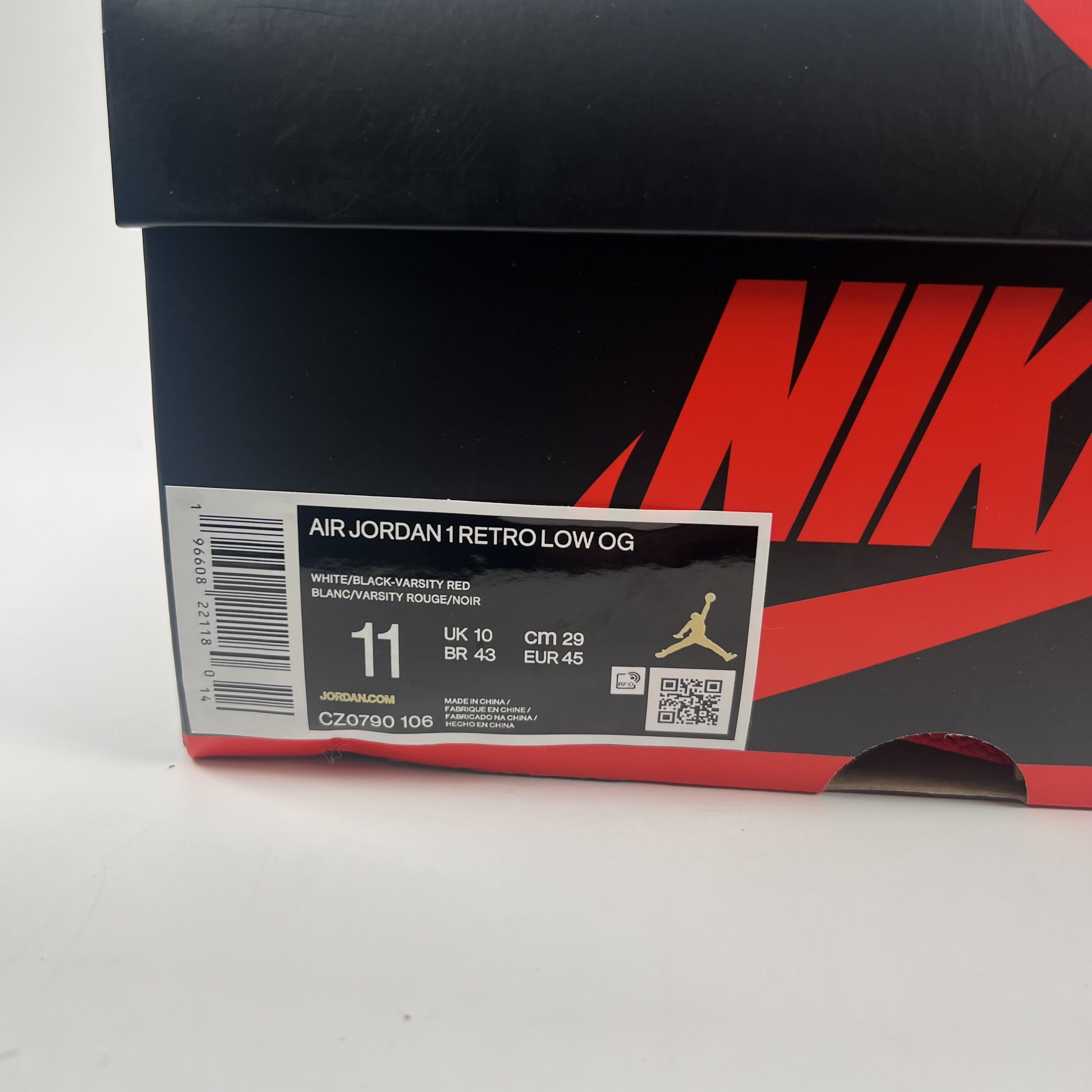 SP5323 Jordan 1 Retro Low OG Black Toe (2023)