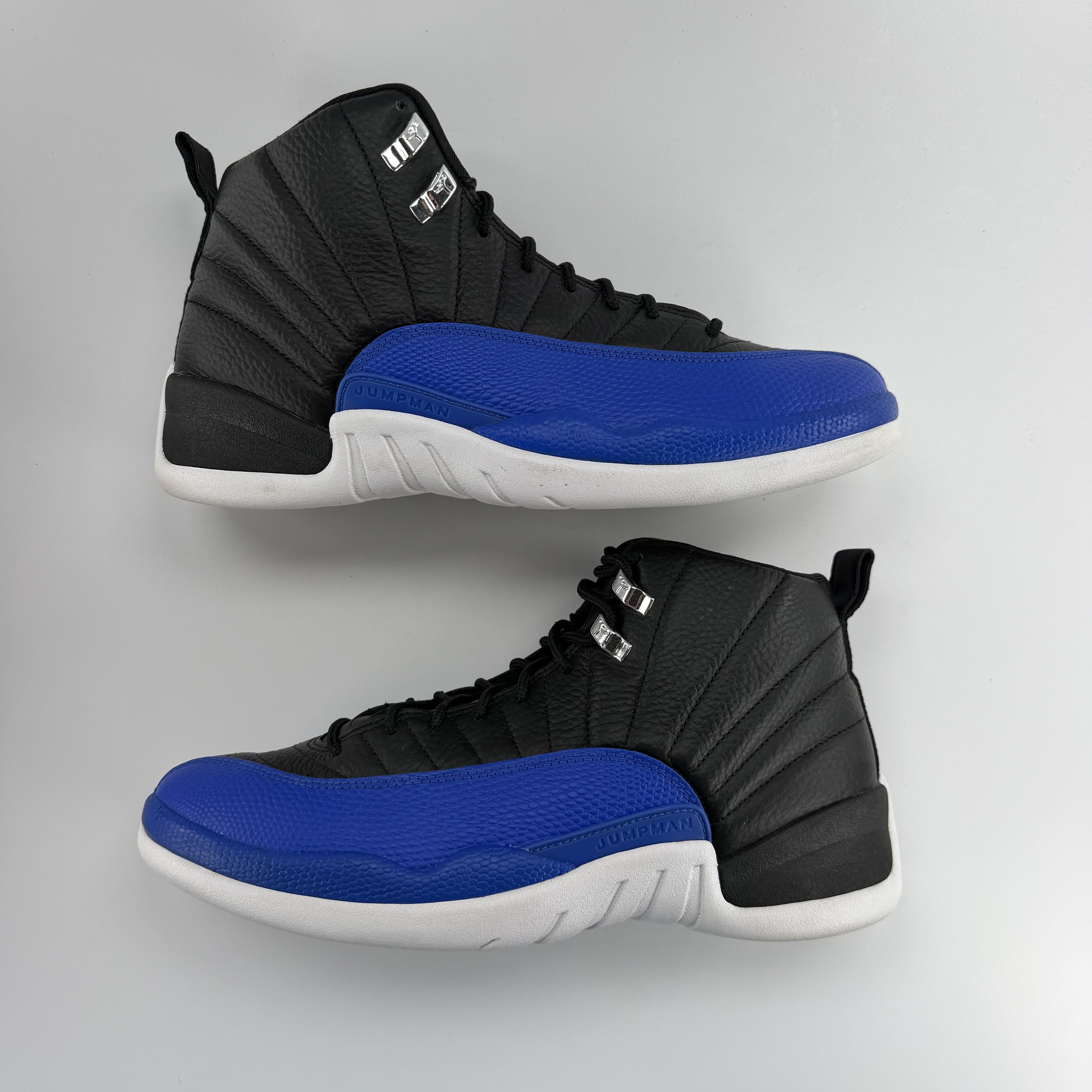 712938 Wmns Air Jordan 12 Retro 'Hyper Royal'