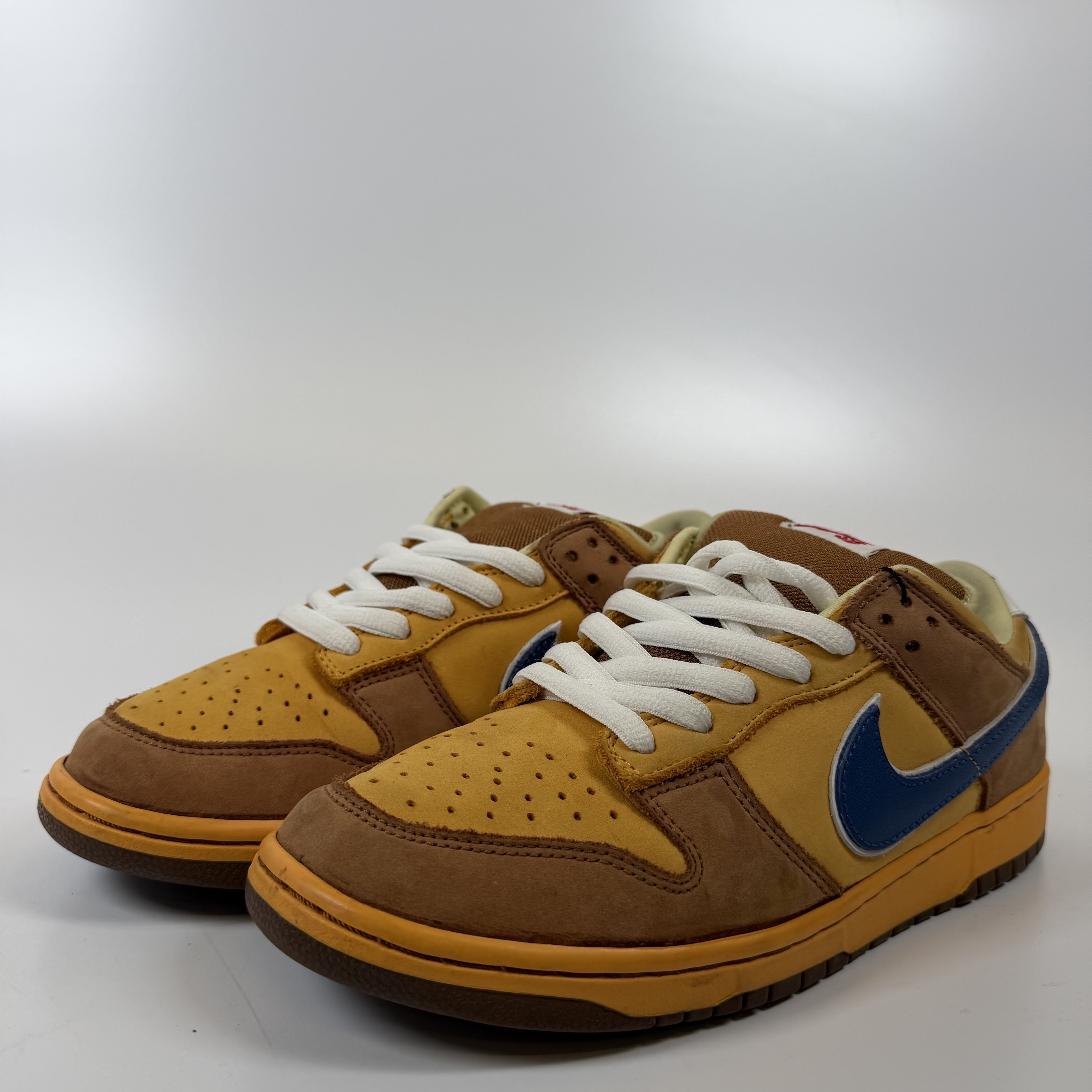 SP10950 Nike SB Dunk Low Newcastle Brown Ale