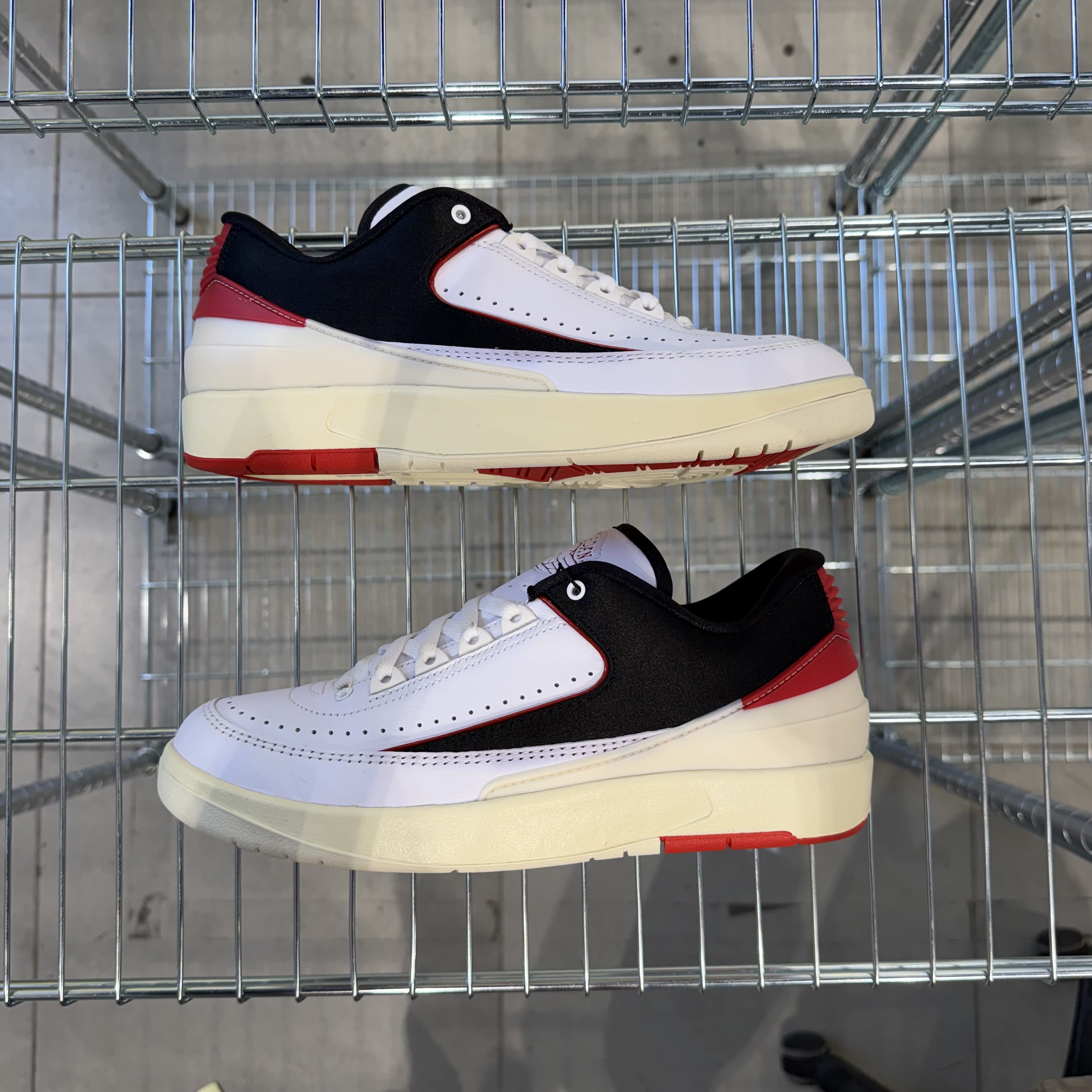 817242 Jordan 2 Retro Low Chicago Twist (Women's)
