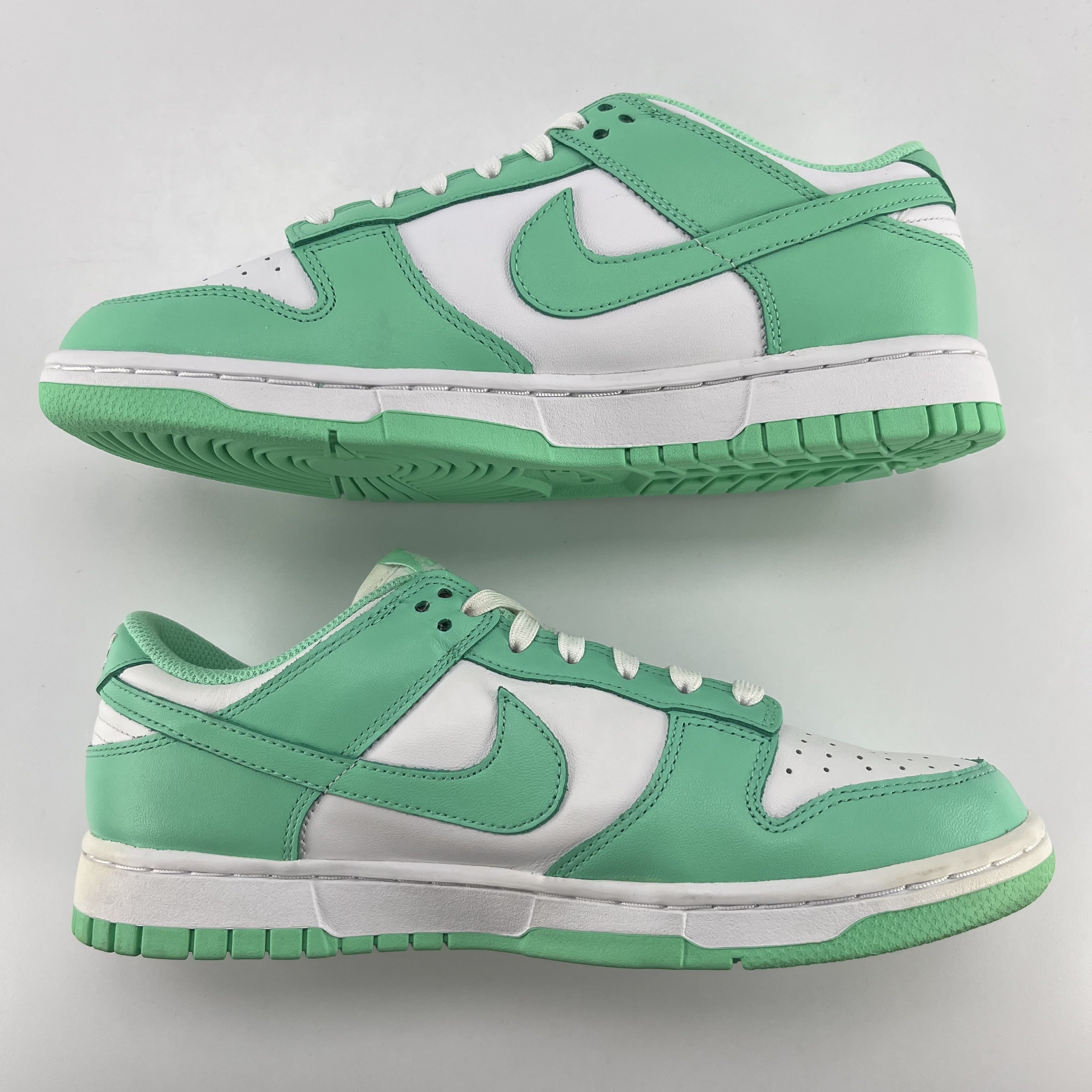 280370 Nike Wmns Dunk Low 'Green Glow'