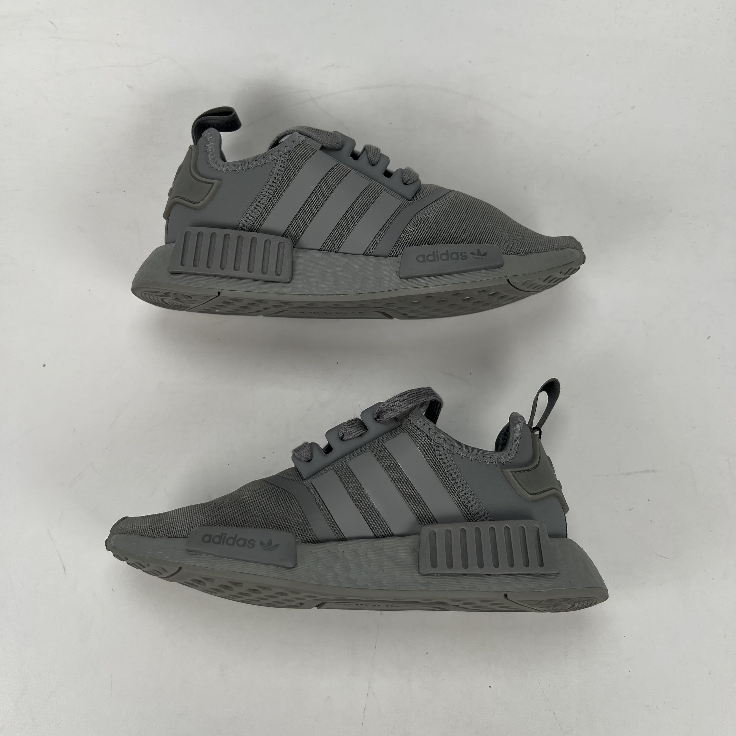 SP5523 adidas NMD R1 Grey Three