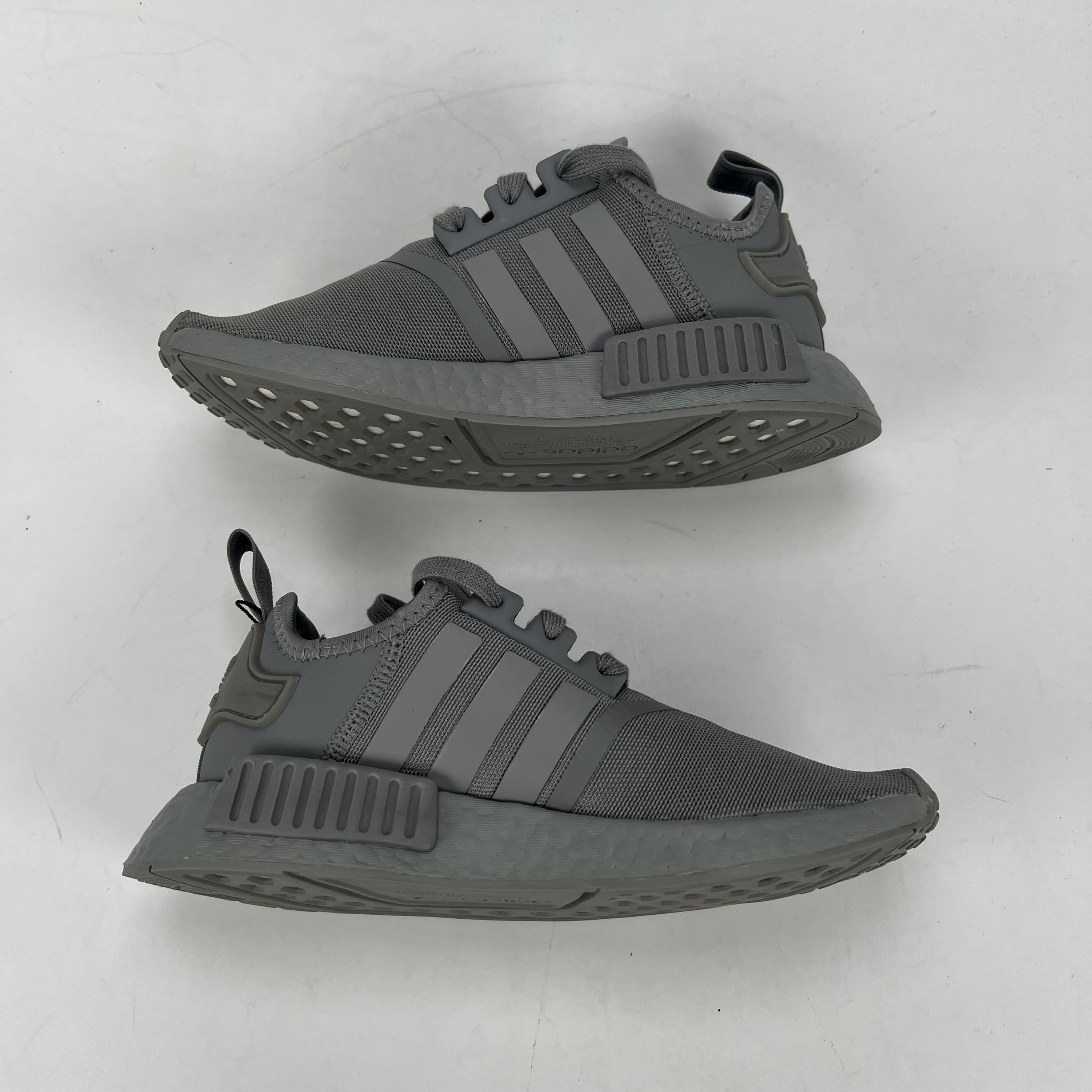 SP5523 adidas NMD R1 Grey Three