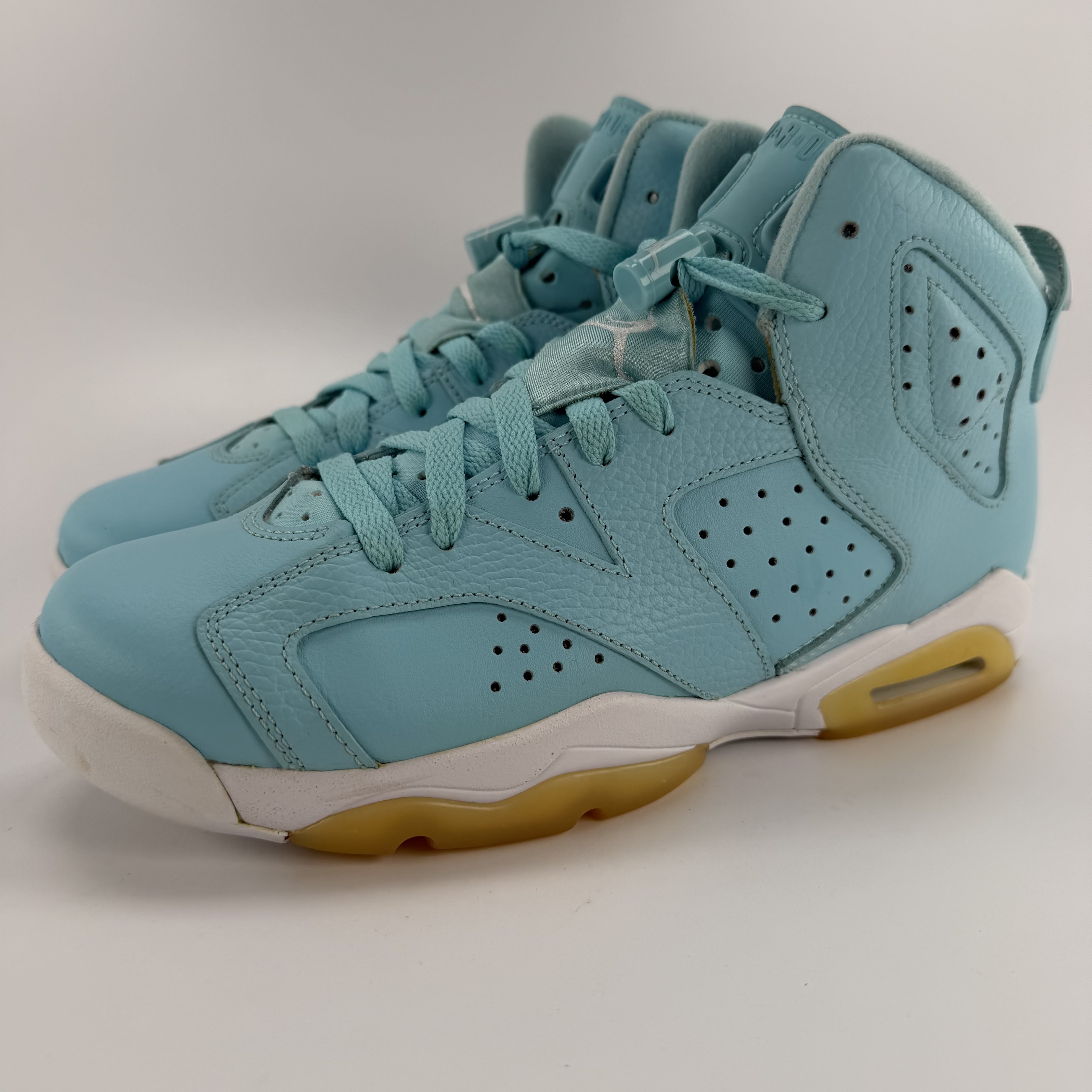 605916 Jordan 6 Retro Pantone (GS)