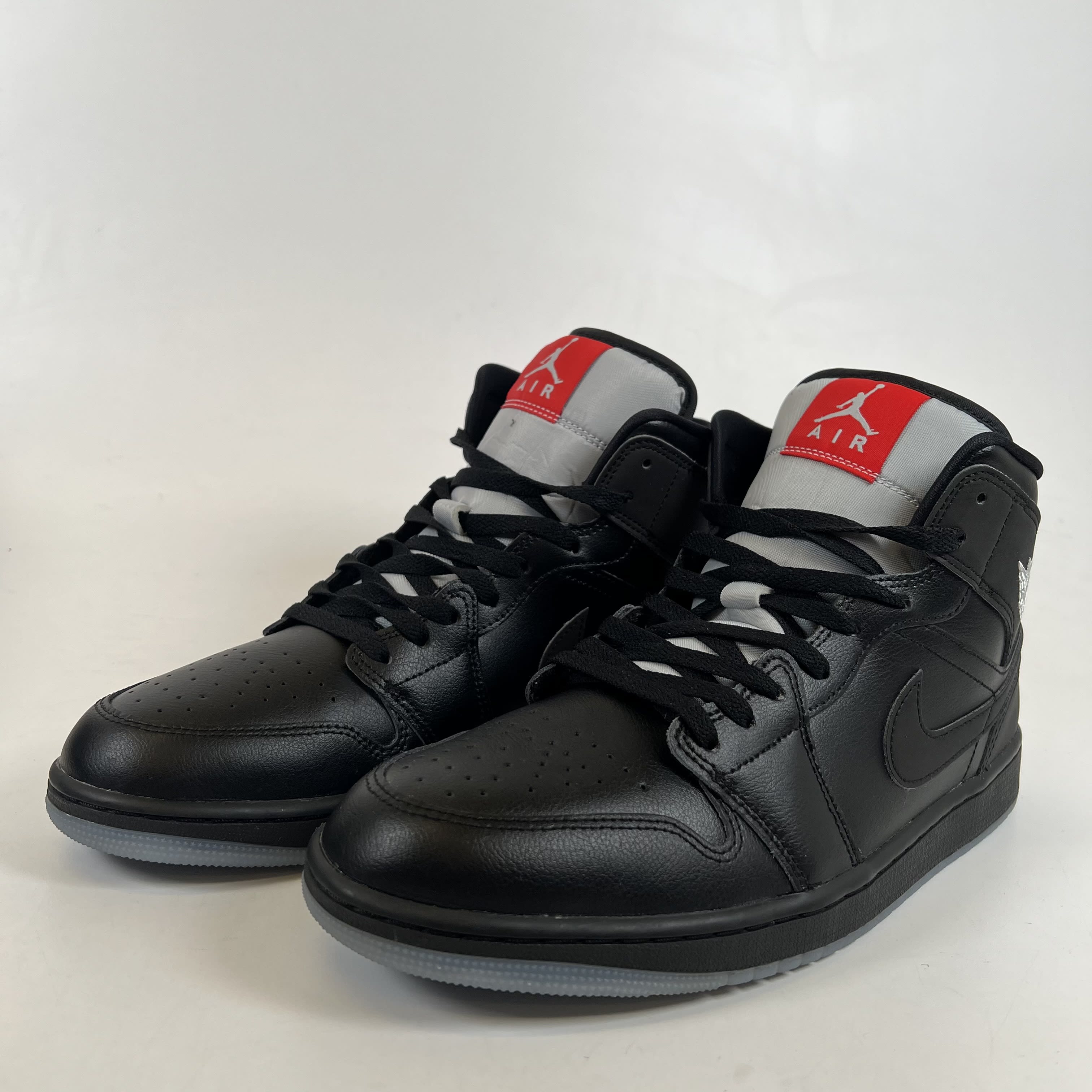 SP13063 Jordan 1 Mid SE Black Metallic Reimagined