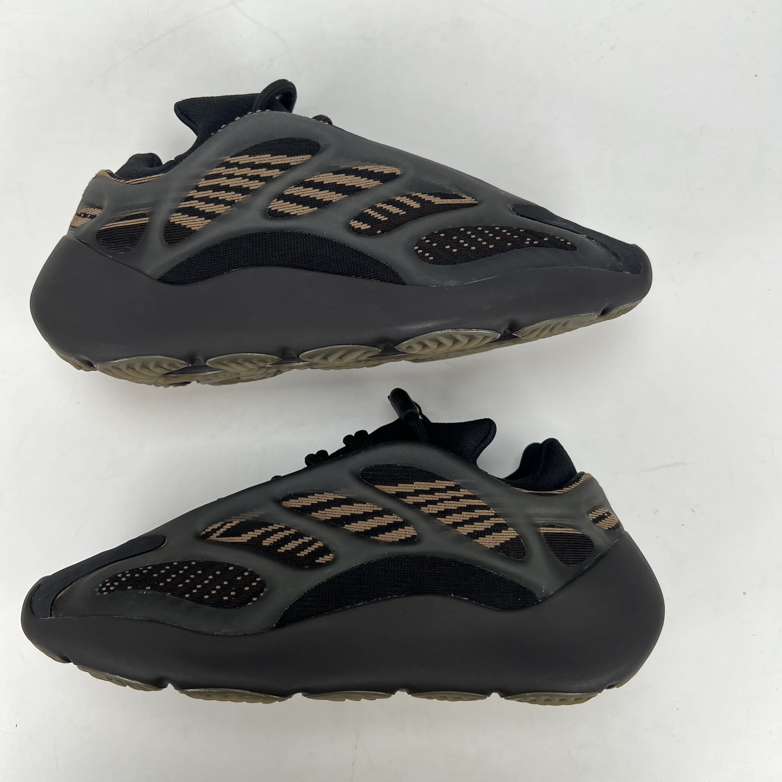 SP5260 adidas Yeezy 700 V3 Clay Brown