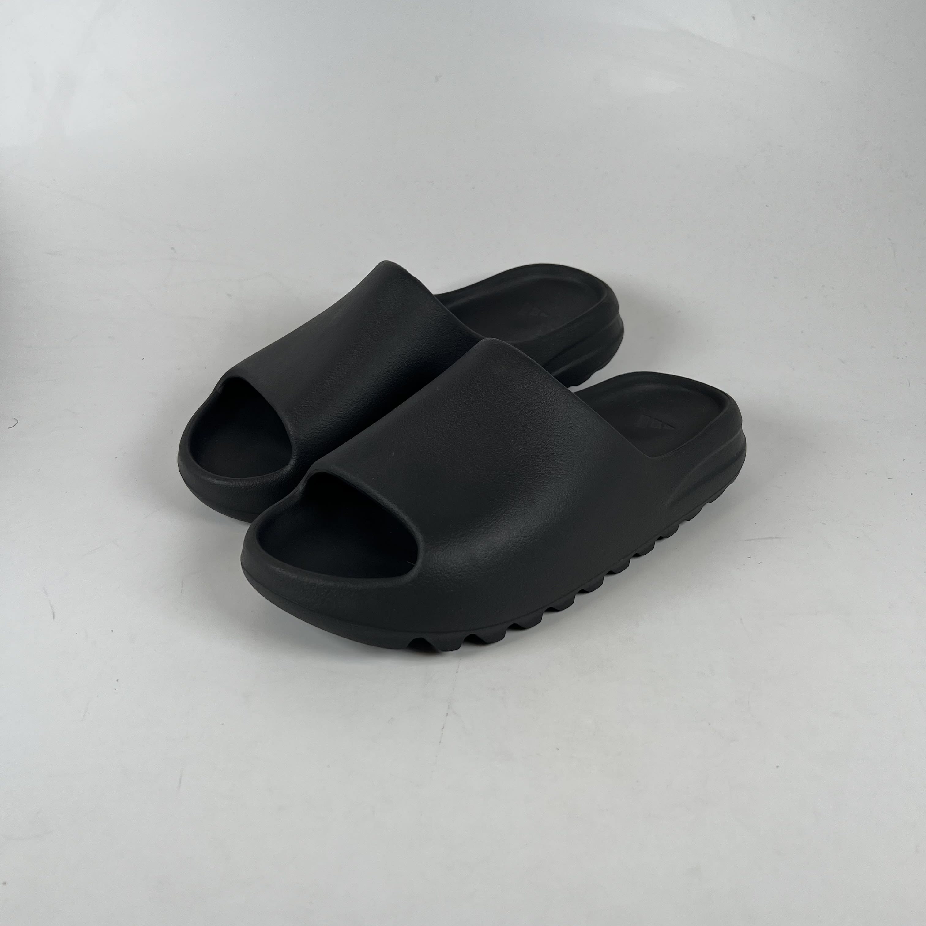 SP4636 adidas Yeezy Slide Onyx (2022/2023)