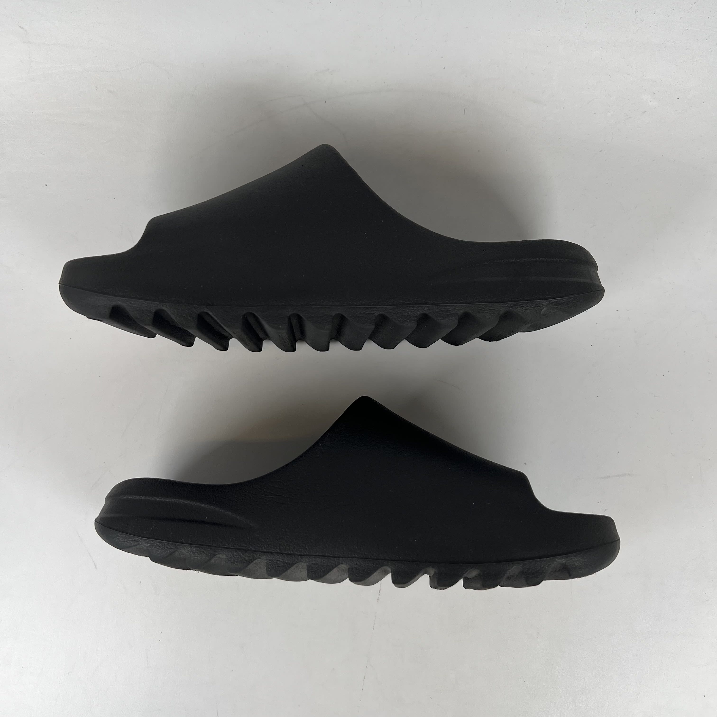 SP4636 adidas Yeezy Slide Onyx (2022/2023)