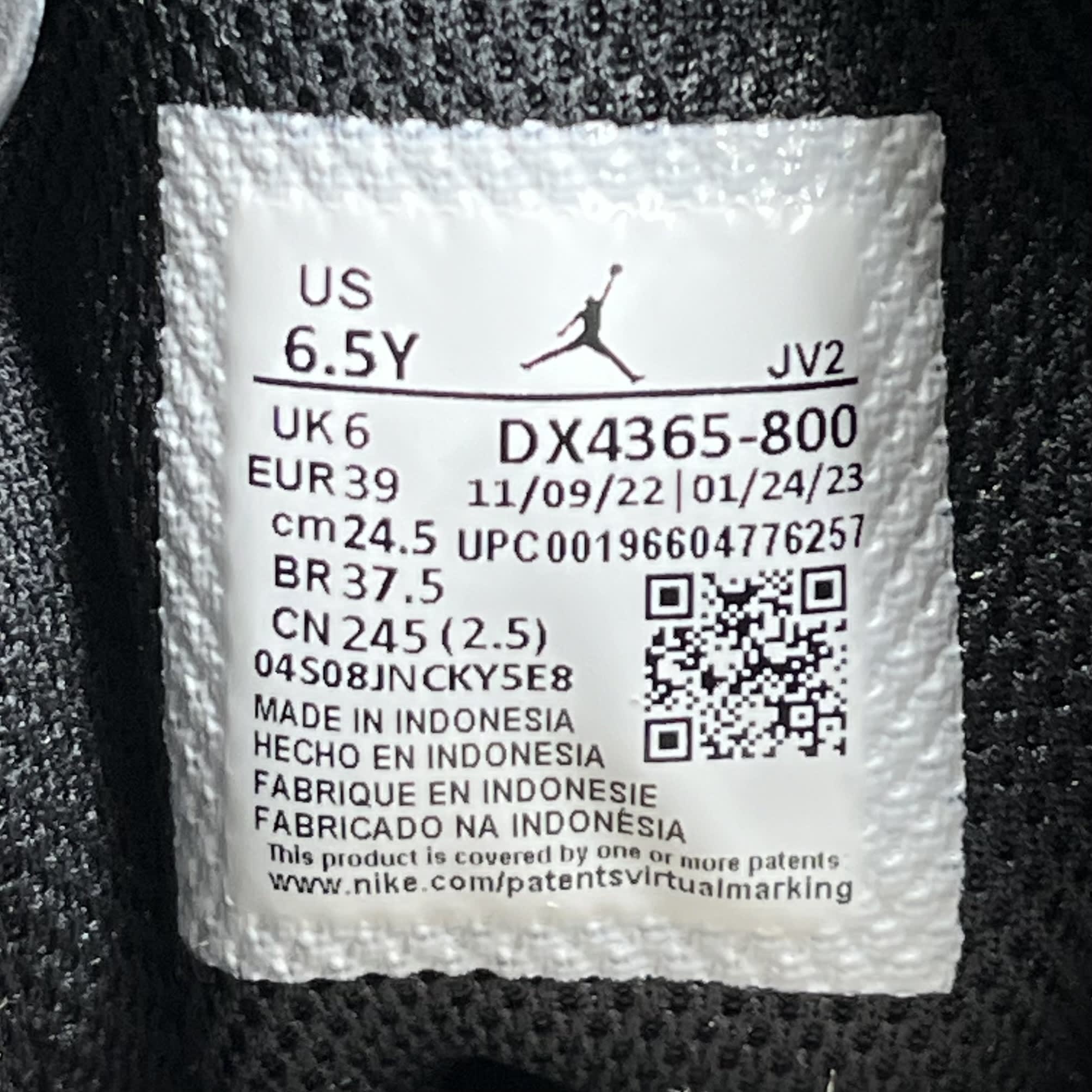 332437 Jordan 1 Mid SE Flight Club (GS)