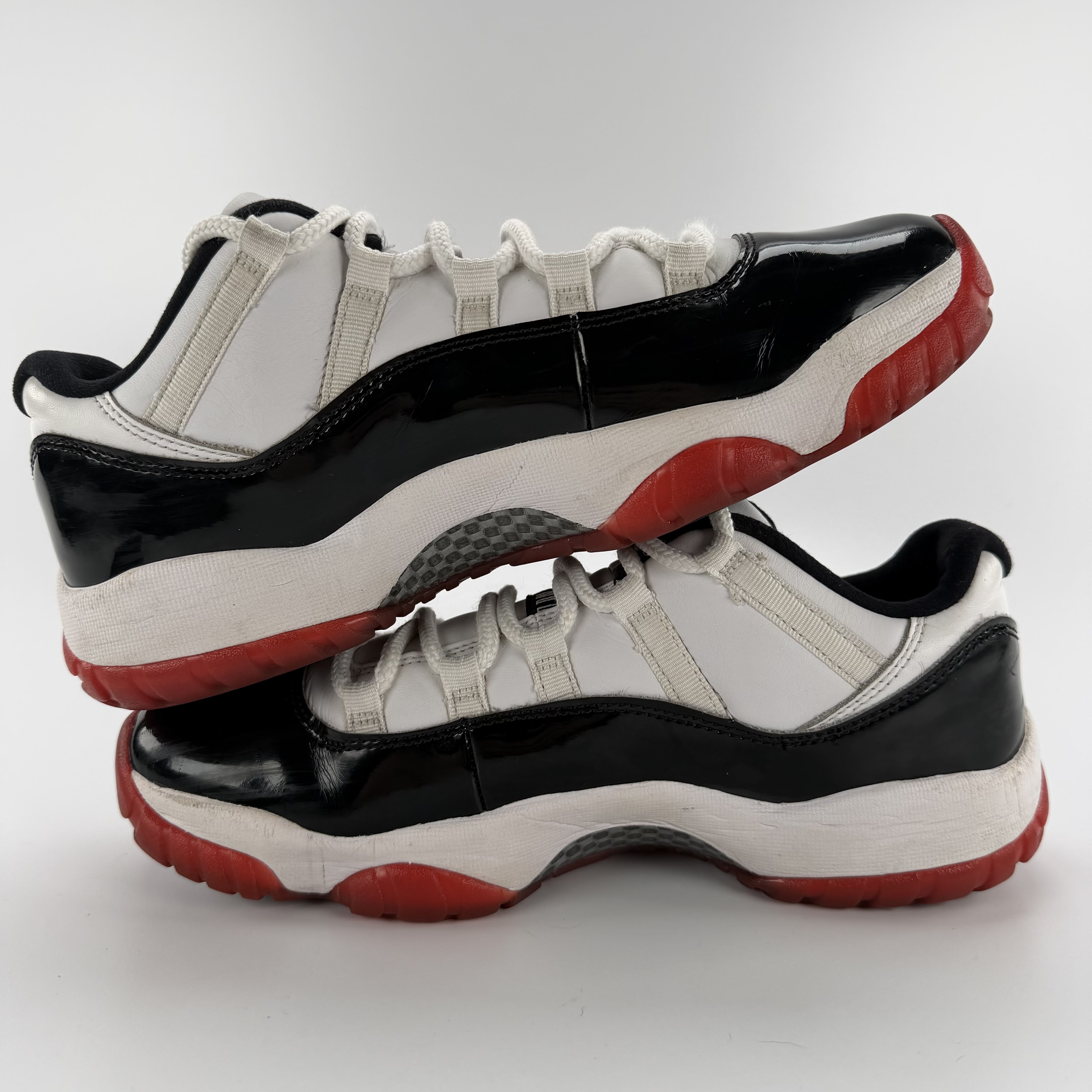 819637 Air Jordan 11 Retro Low 'Concord-Bred'