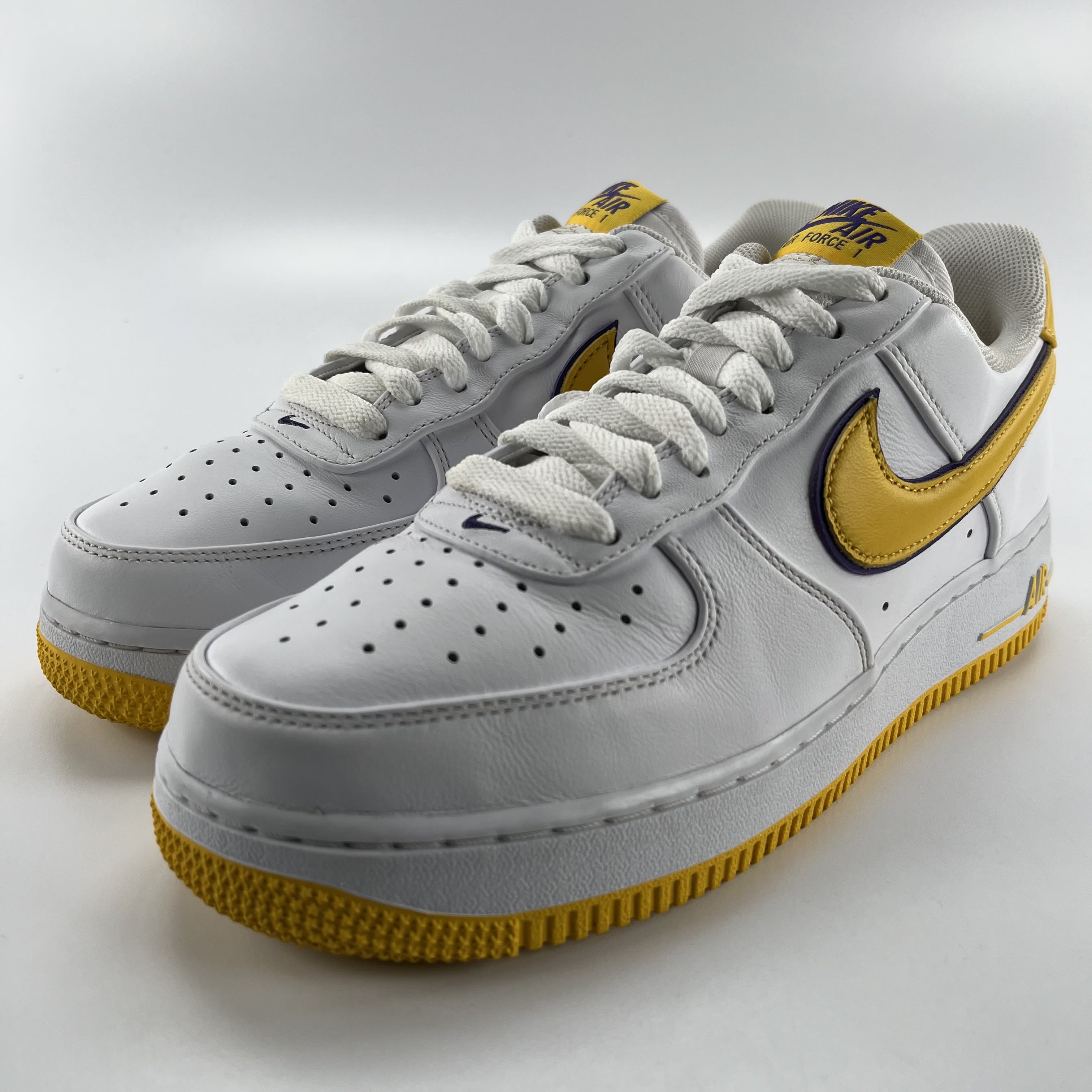 635576 Nike Air Force 1 Low Retro QS Kobe Bryant Lakers Home