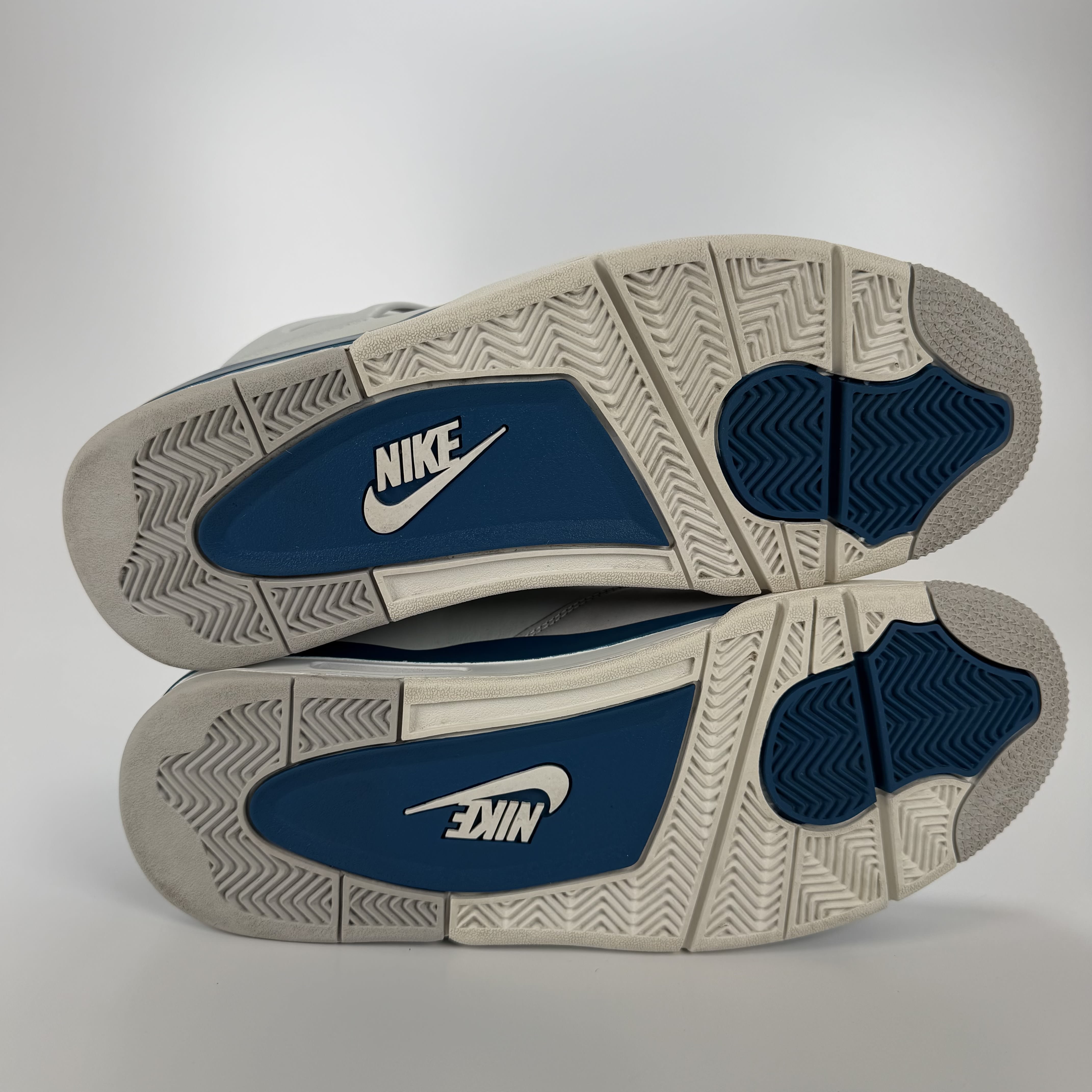 SP4884 Jordan 4 Retro Military Blue (2024)