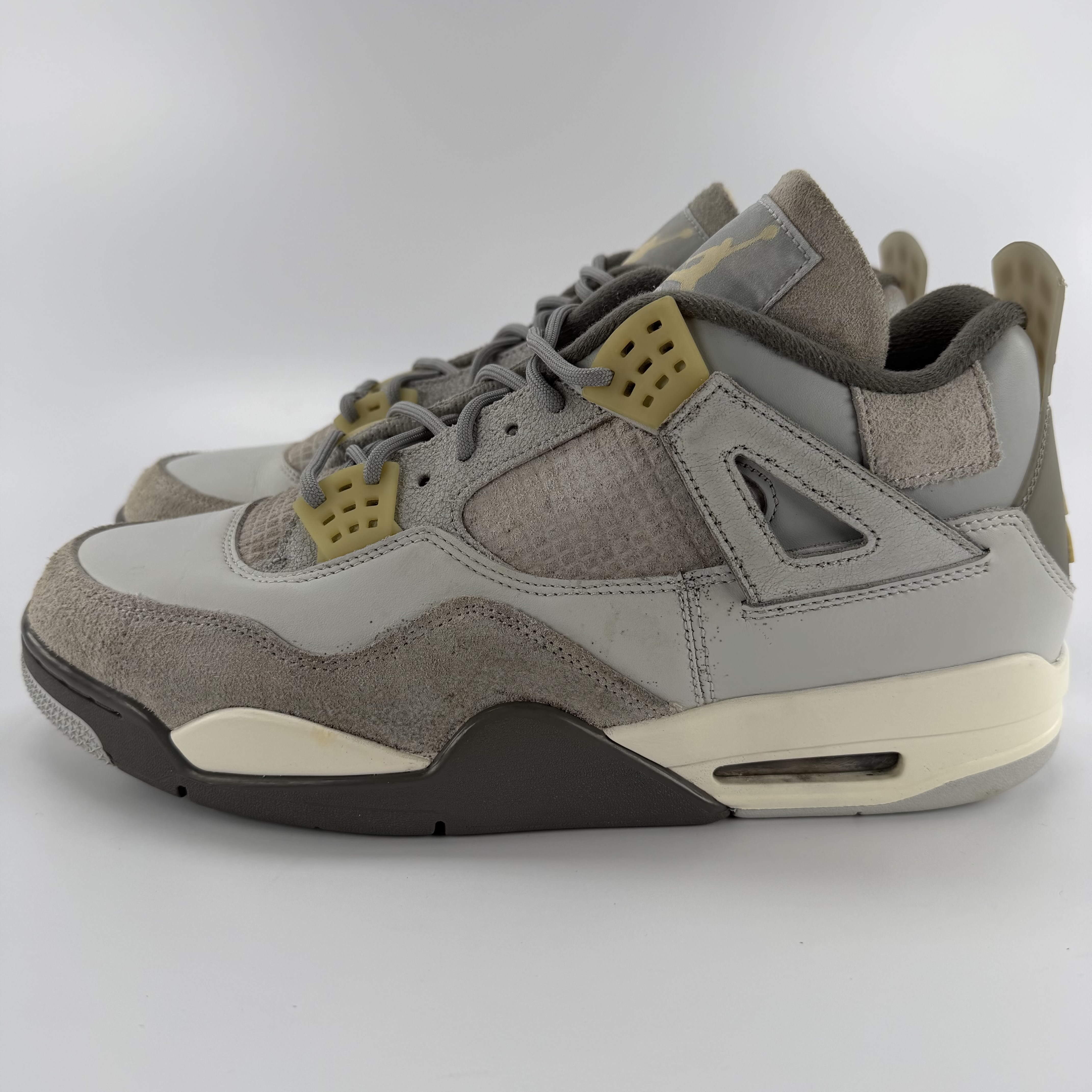 512089 Jordan 4 Retro SE Craft Photon Dust