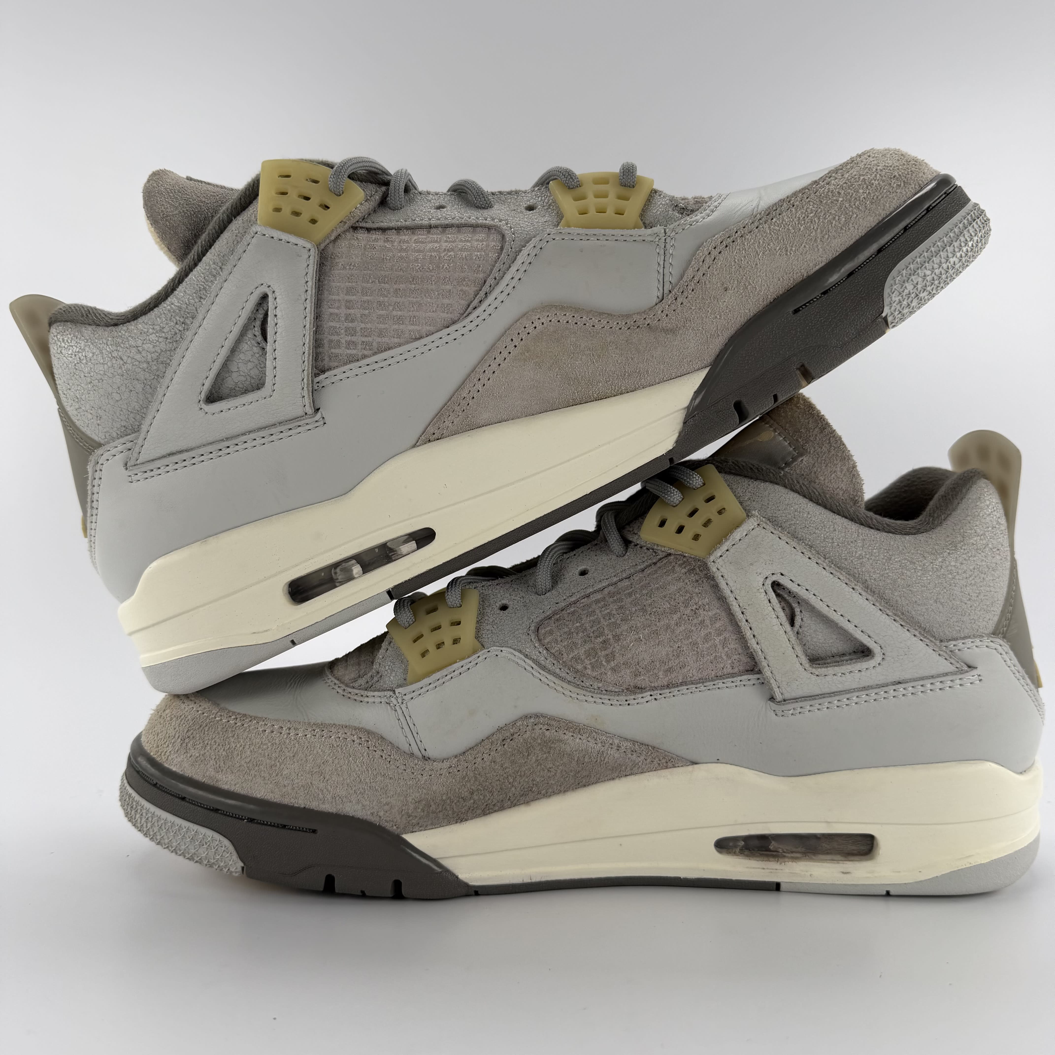 512089 Jordan 4 Retro SE Craft Photon Dust