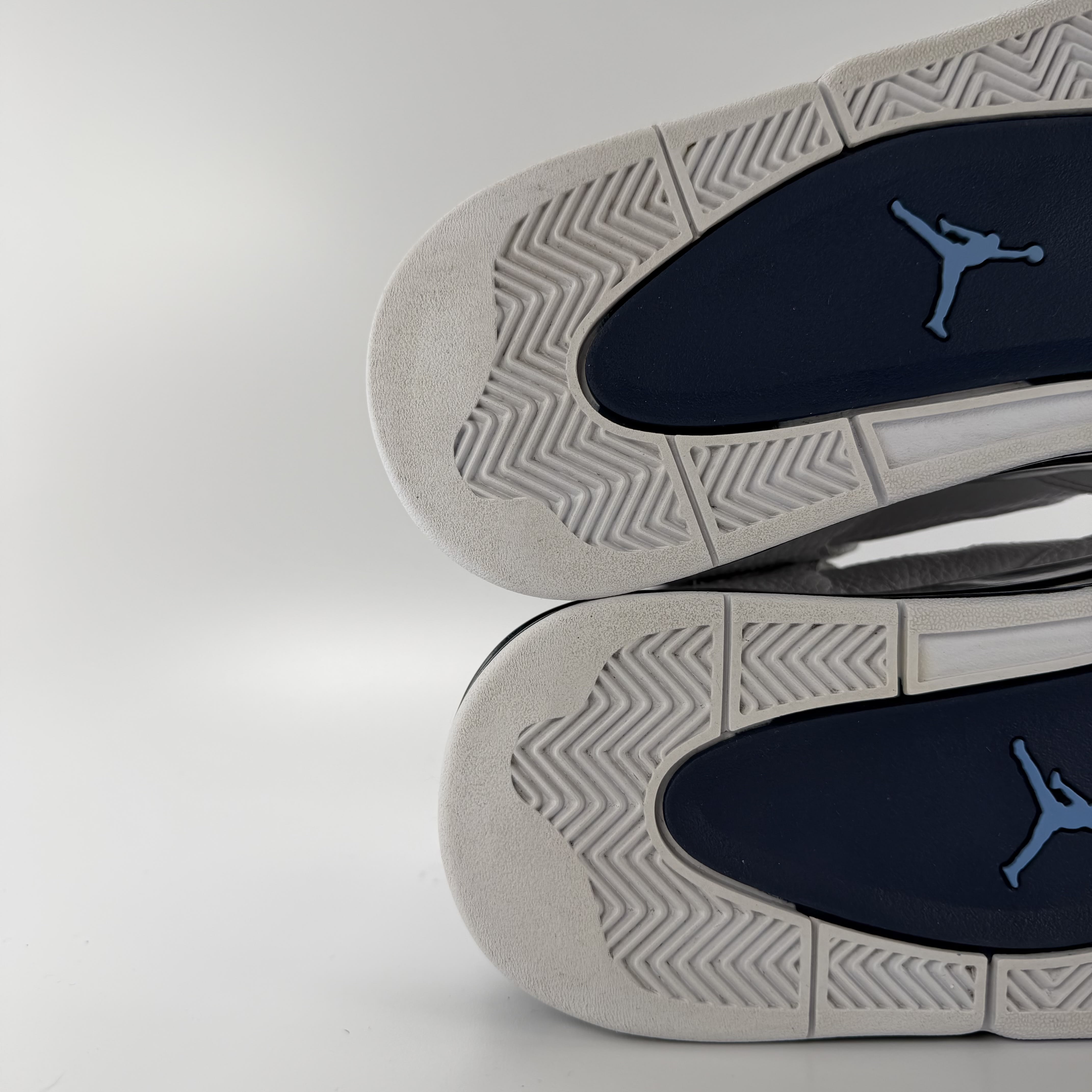 459032 Jordan 4 Retro Columbia (2015)