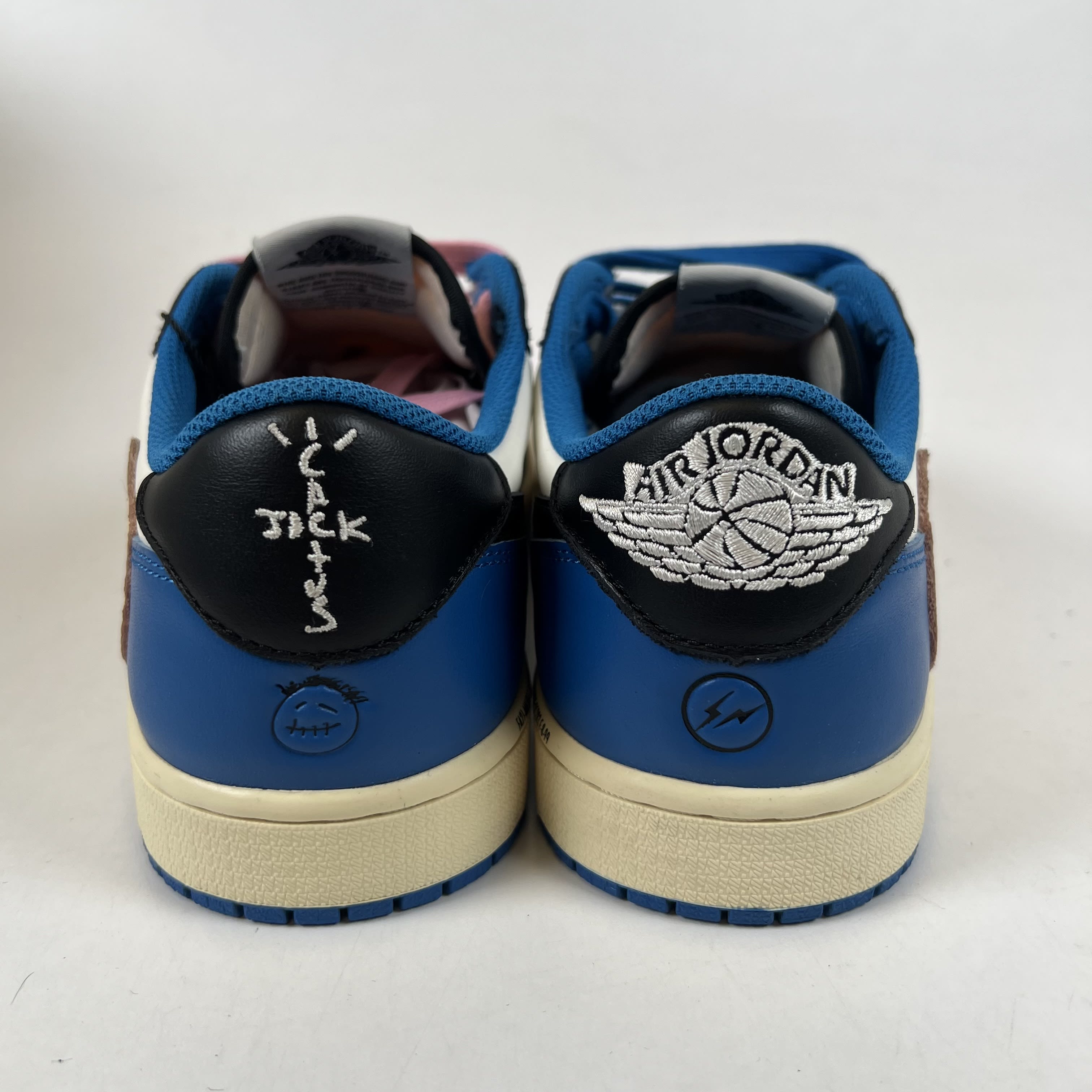 SP14420 Jordan 1 Retro Low OG SP Fragment x Travis Scott
