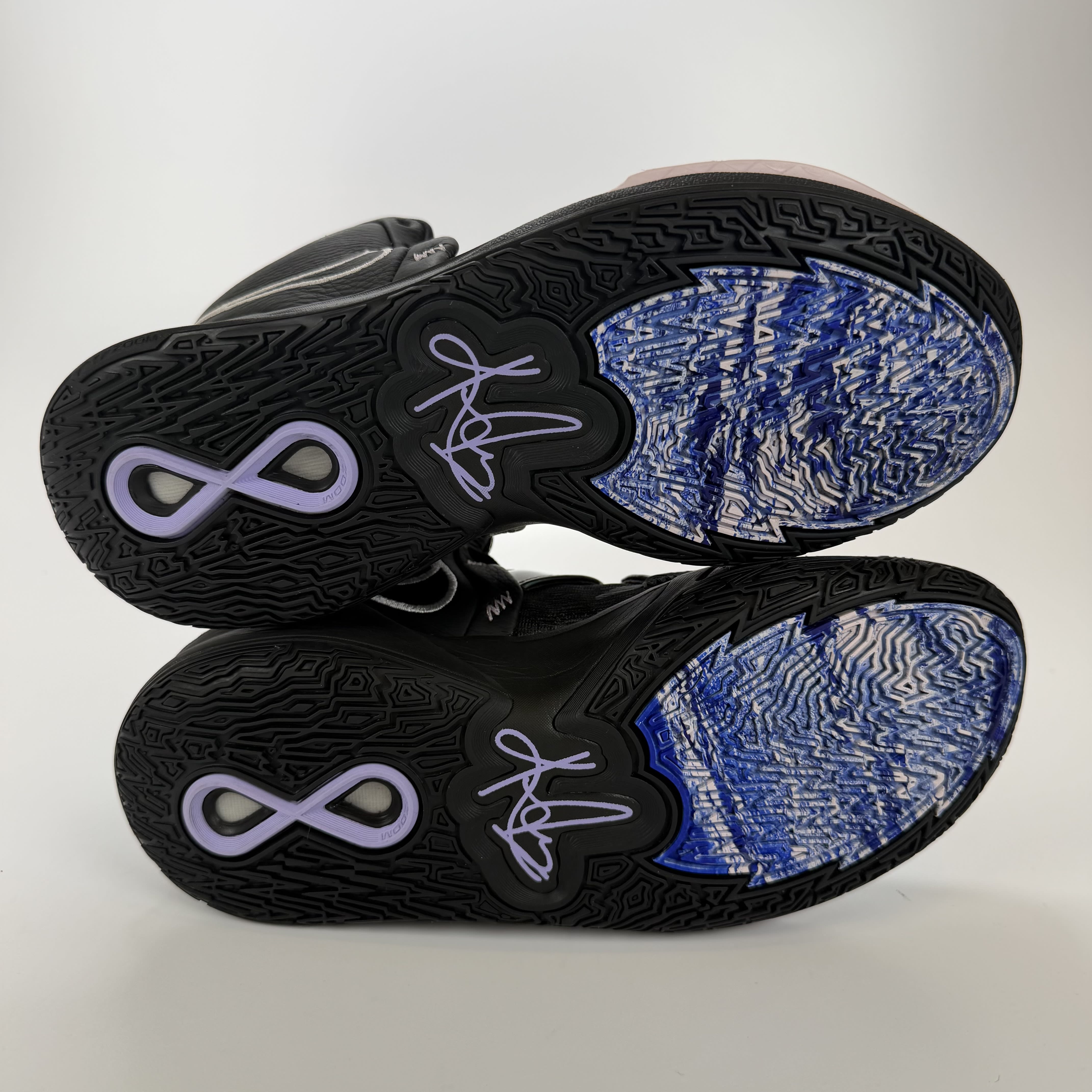 SP5000 Nike Kyrie Infinity Black Metallic Silver