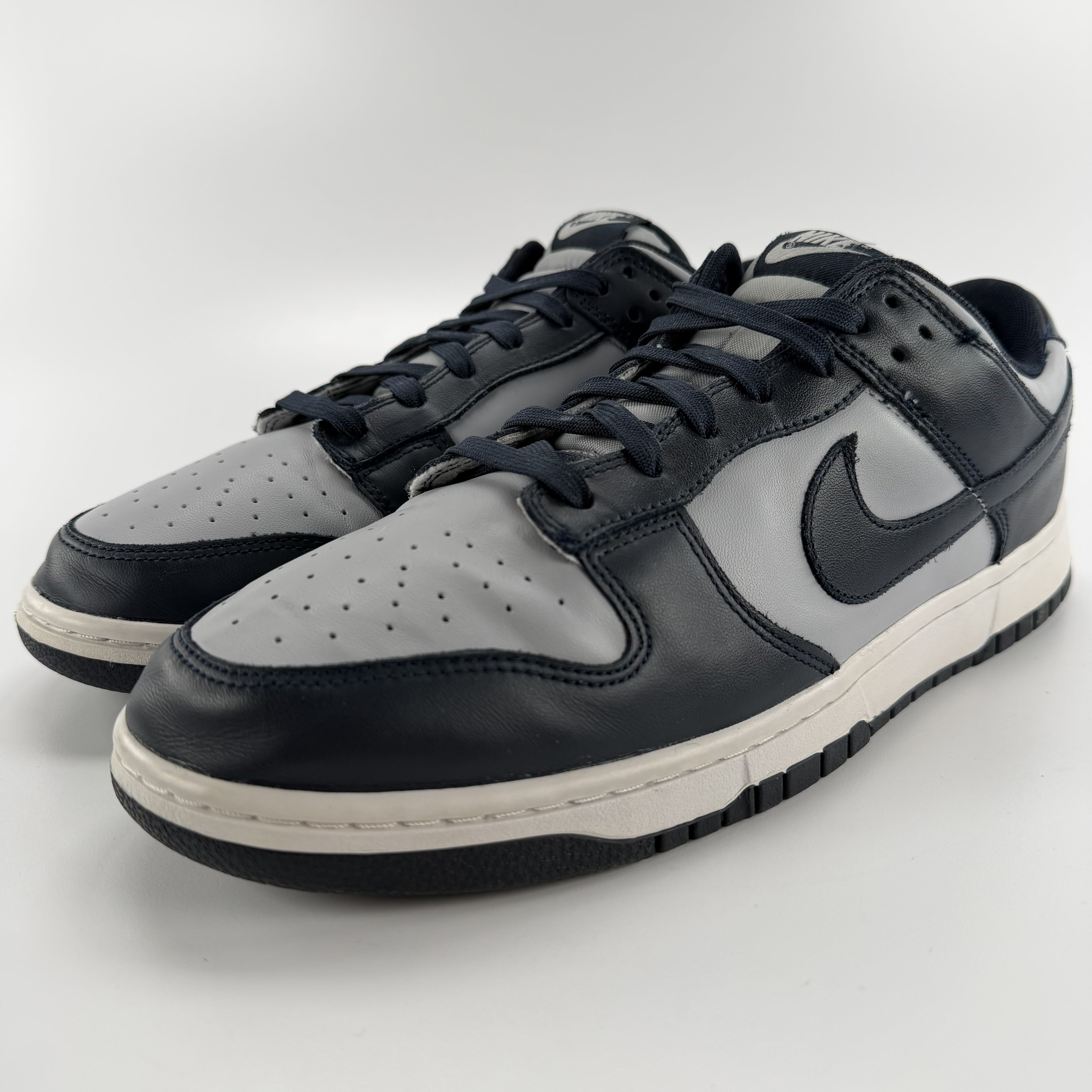 259153 Nike Dunk Low Georgetown