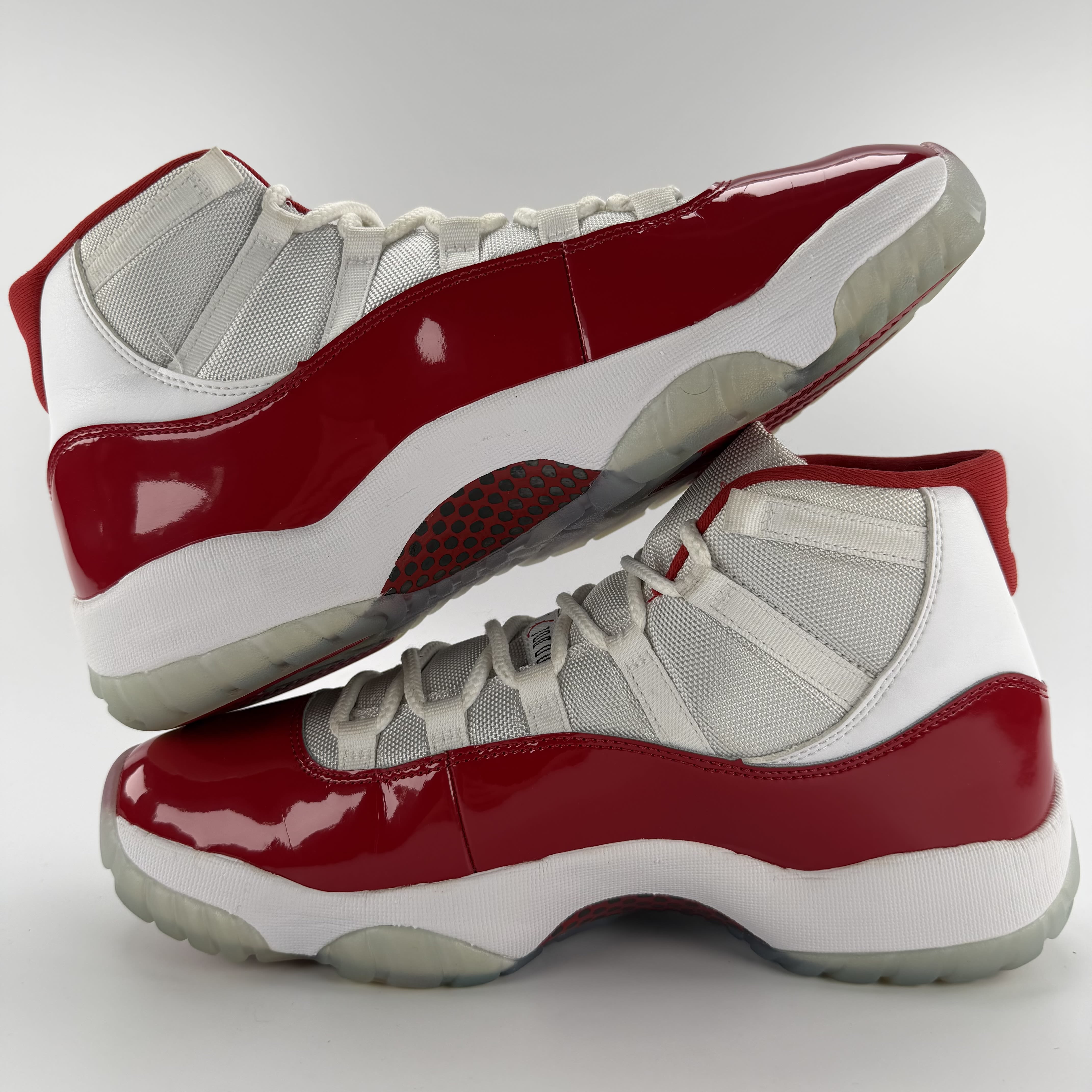 512180 Jordan 11 Retro Cherry (2022)