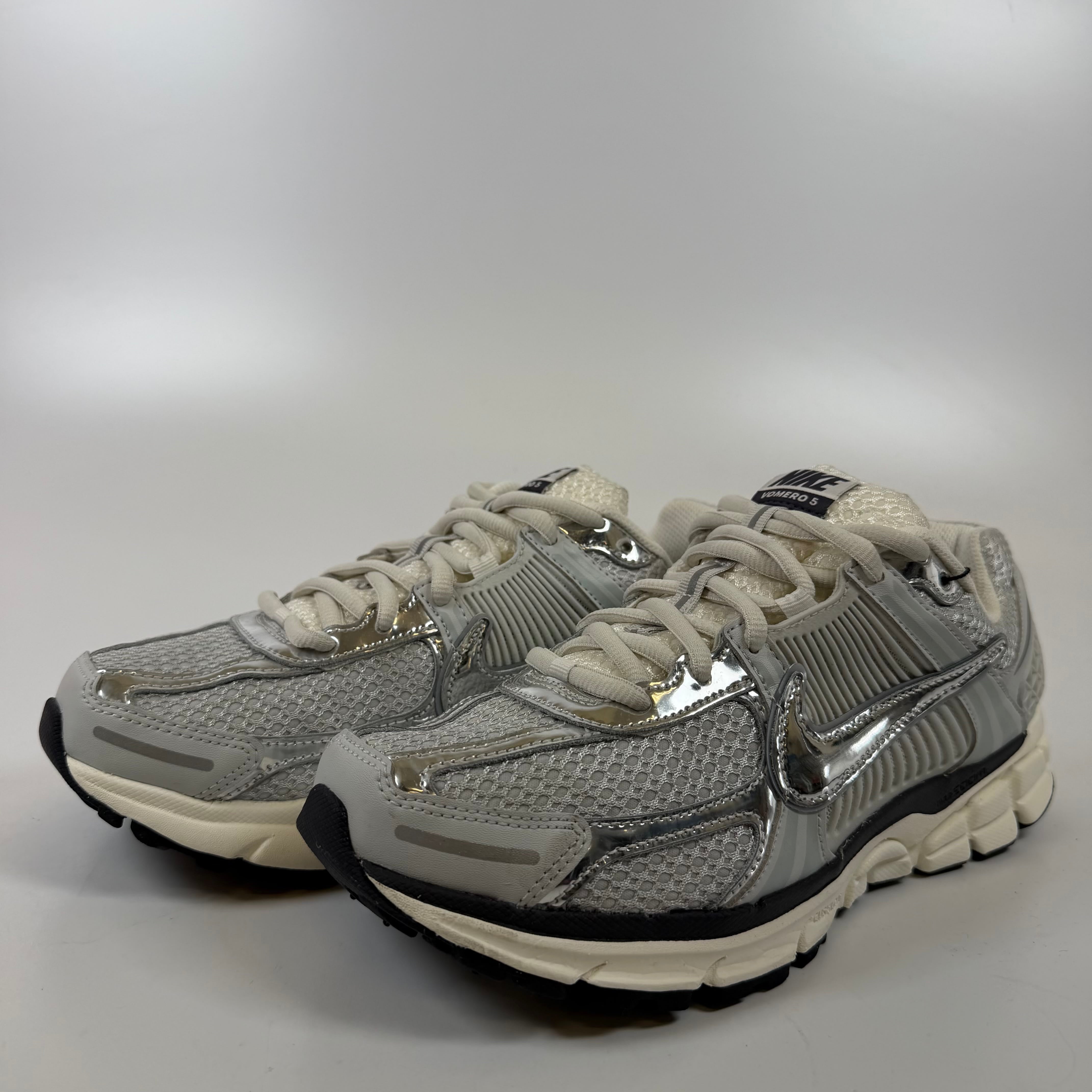 SP10001 Nike Zoom Vomero 5 Photon Dust Metallic Silver (Women's)