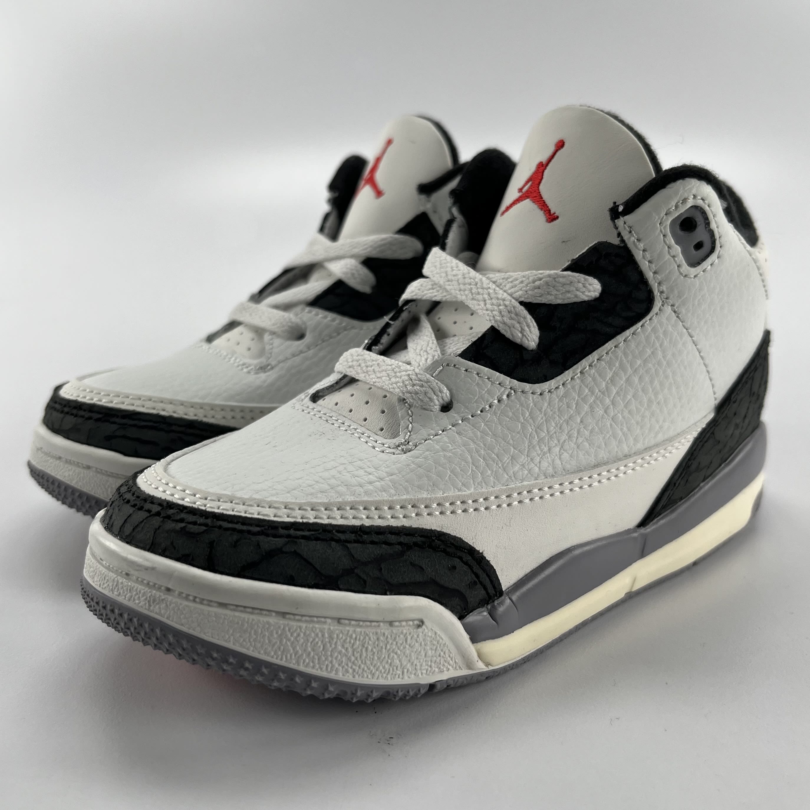 256367 Jordan 3 Retro Cement Grey (TD)